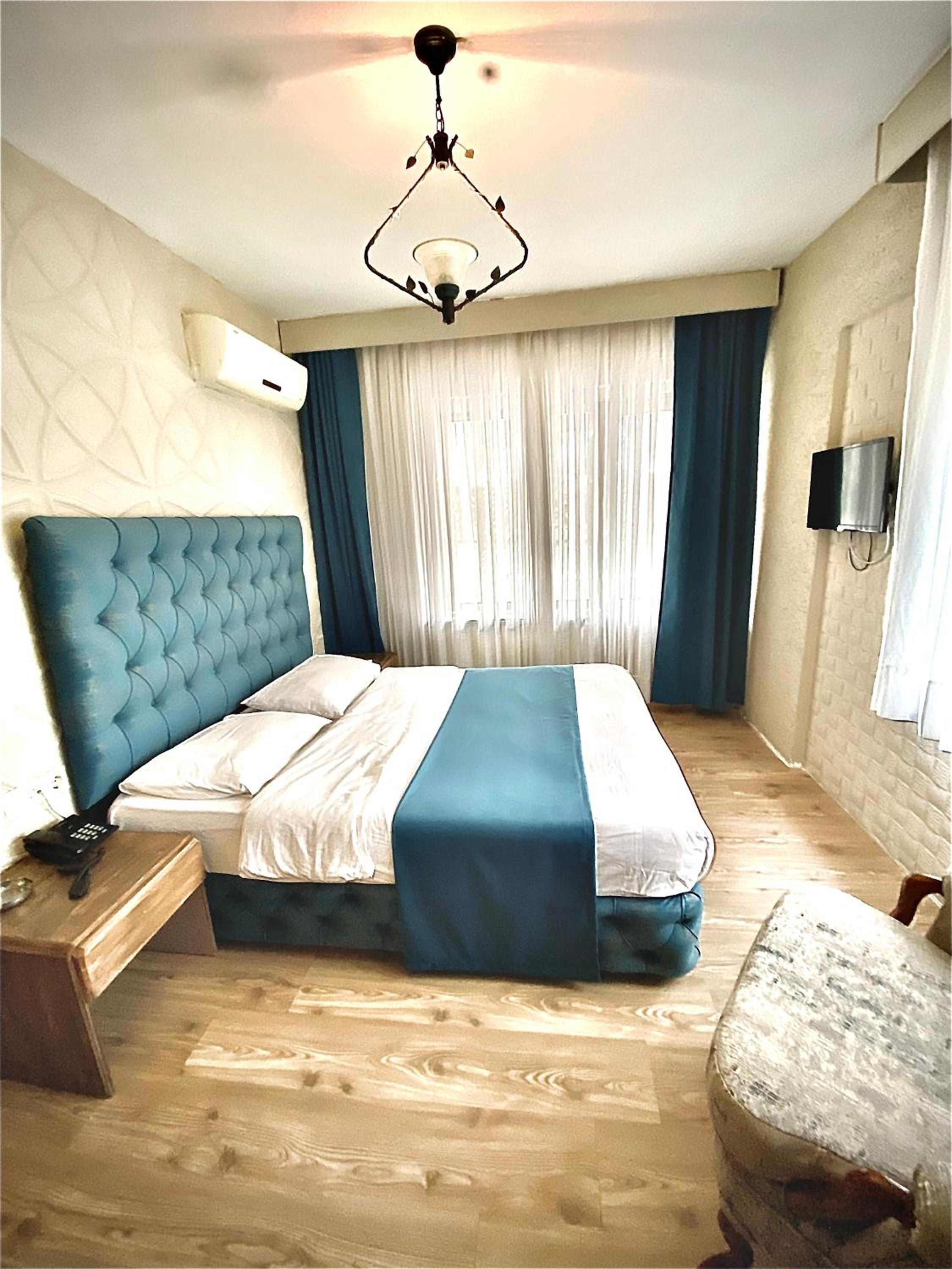 Double Room with Private Bathroom photo 2