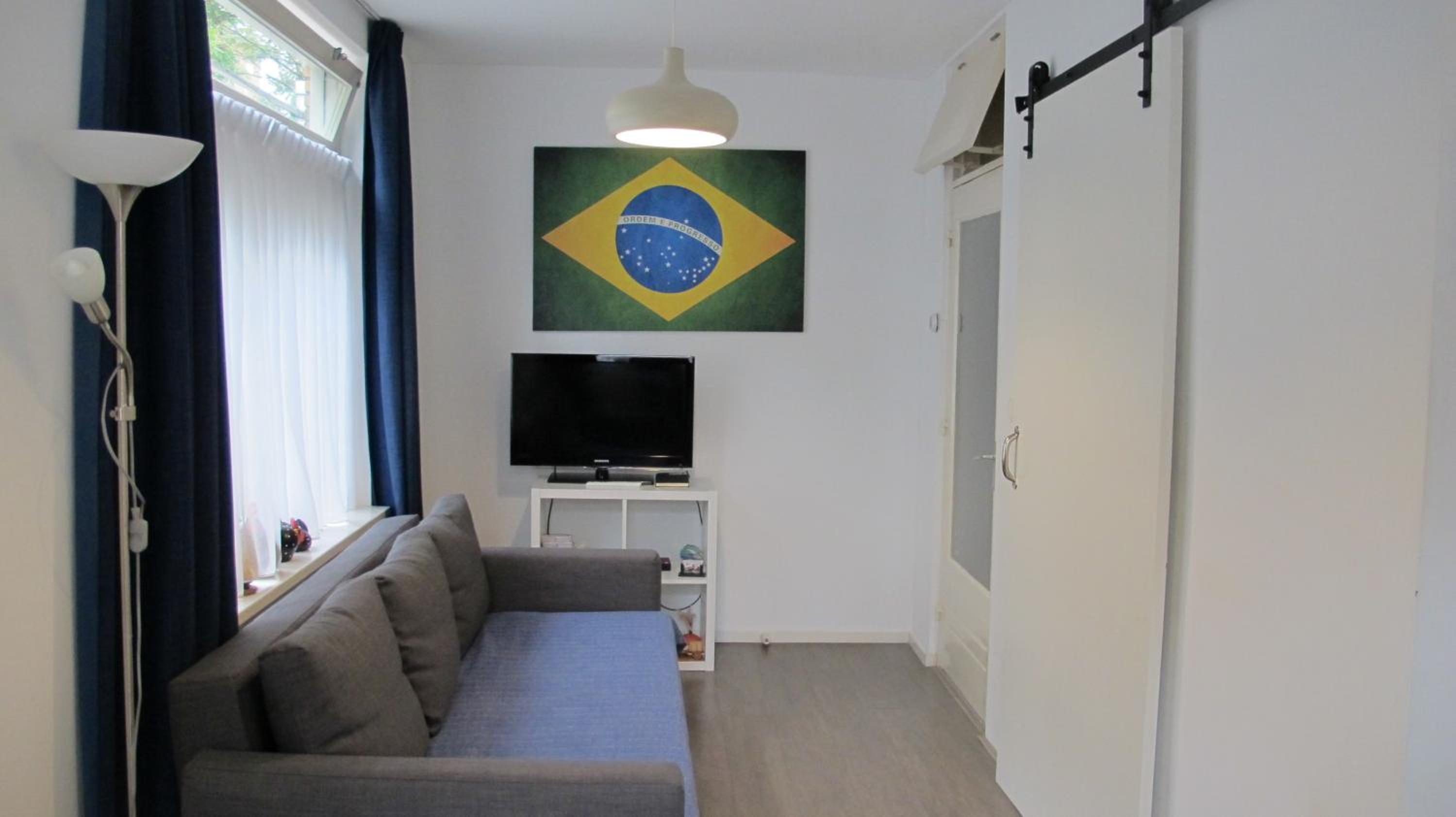 One-Bedroom Apartment II @ Marieken van Nimwegenstraat photo 2