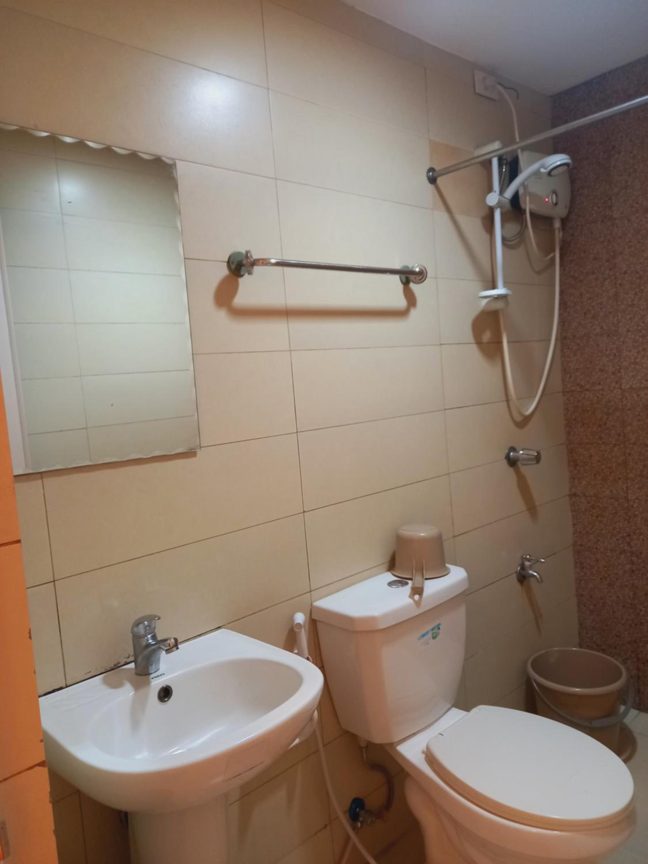 Standard Double or Twin Room with Private Bathroom - Photo 5