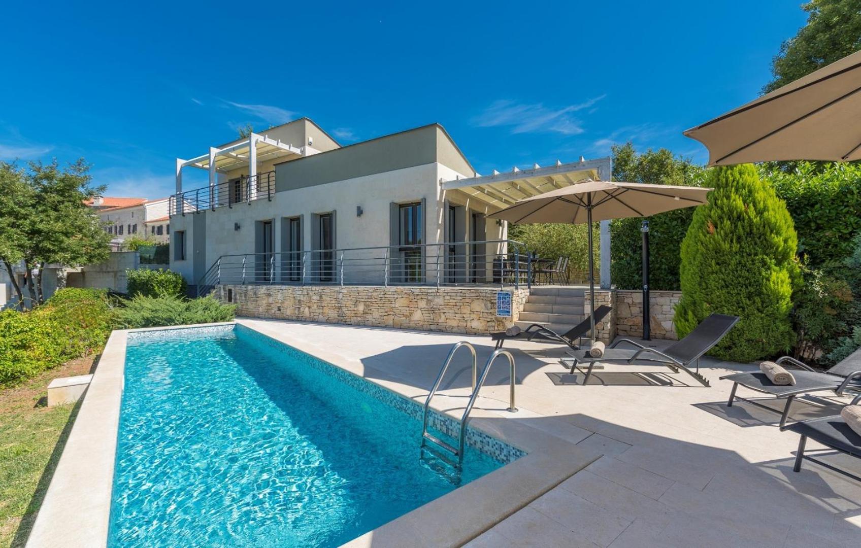 Villa with Private Pool photo 3