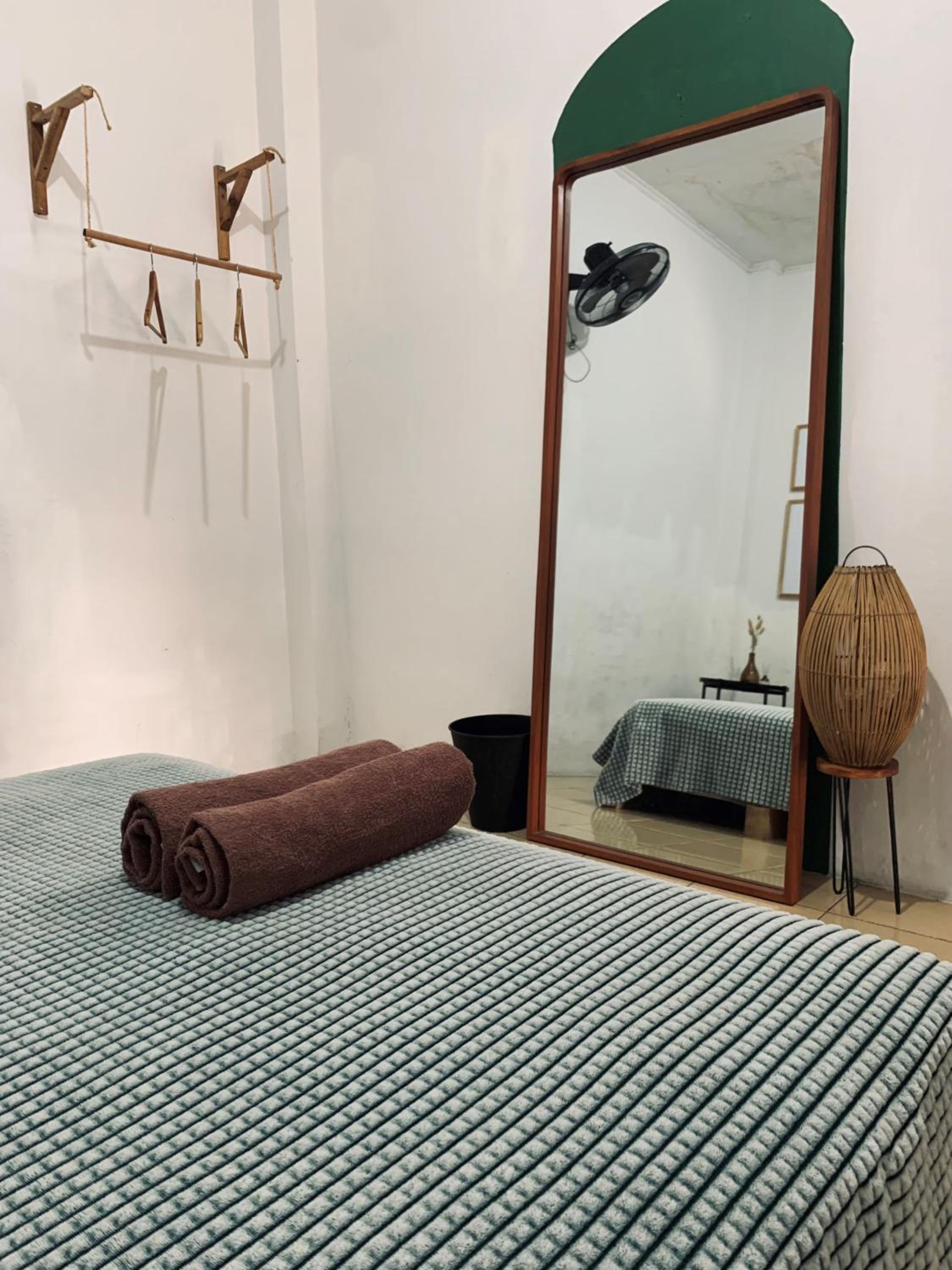 Double Room with Shared Bathroom photo 2