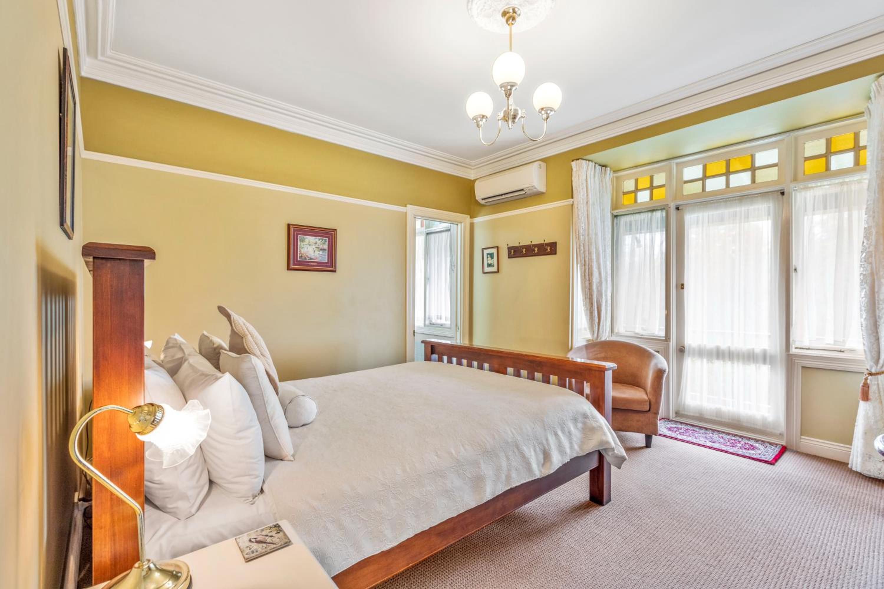 King Room with Balcony photo 2