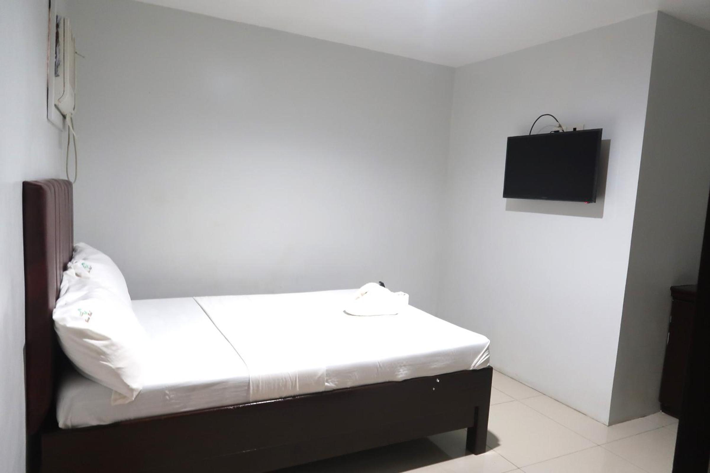 Standard King Room photo 2