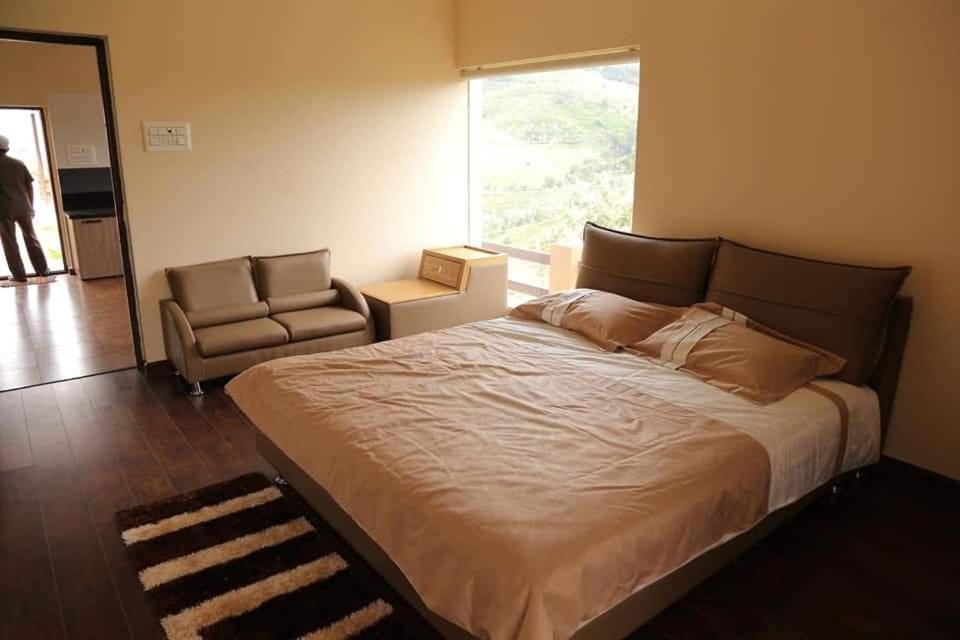 Three-Bedroom House photo 1