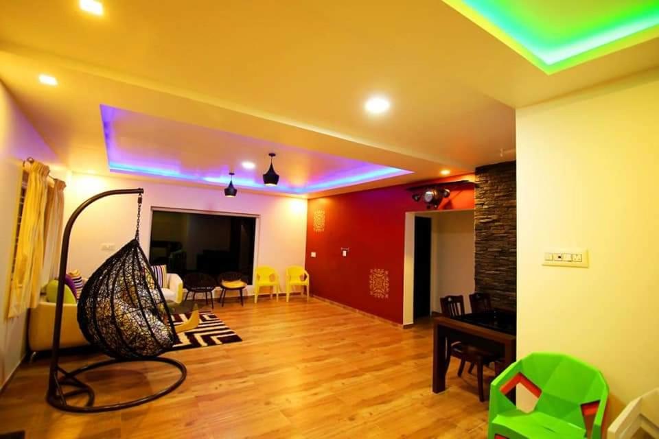 Three-Bedroom House photo 3