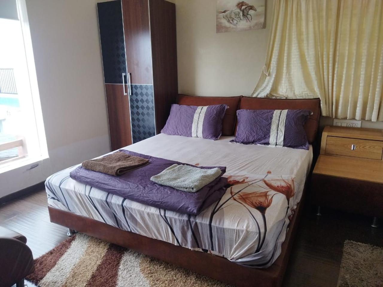 Three-Bedroom House photo 2