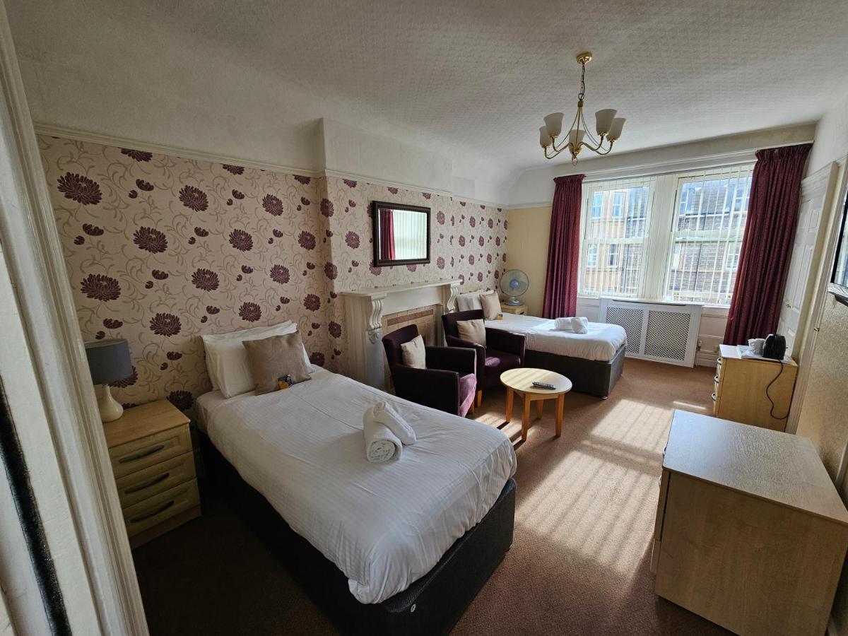 Standard Twin Room photo 2