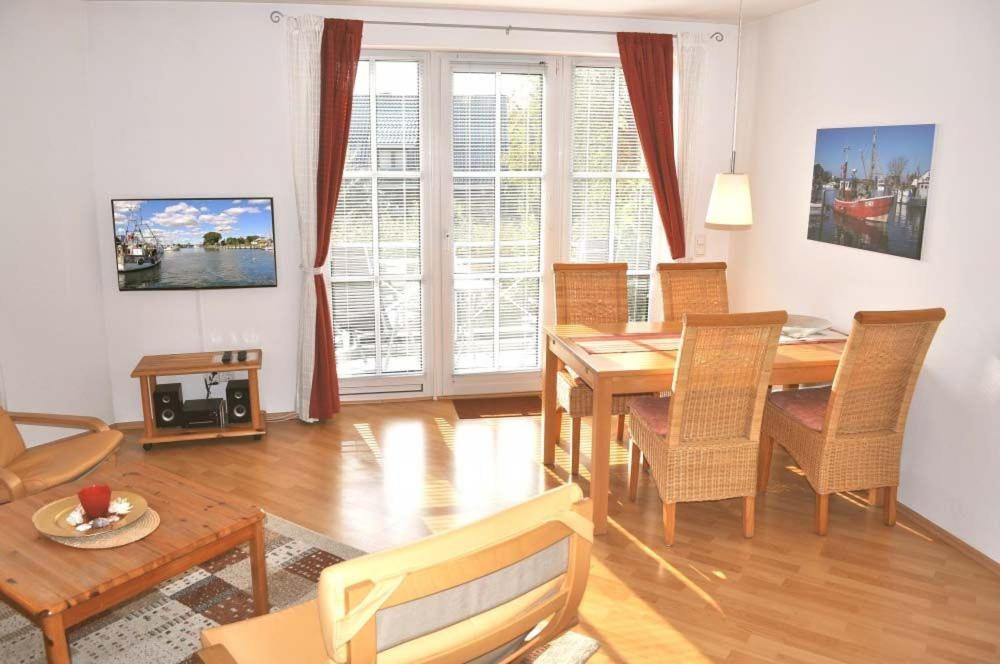 One-Bedroom Apartment photo 3