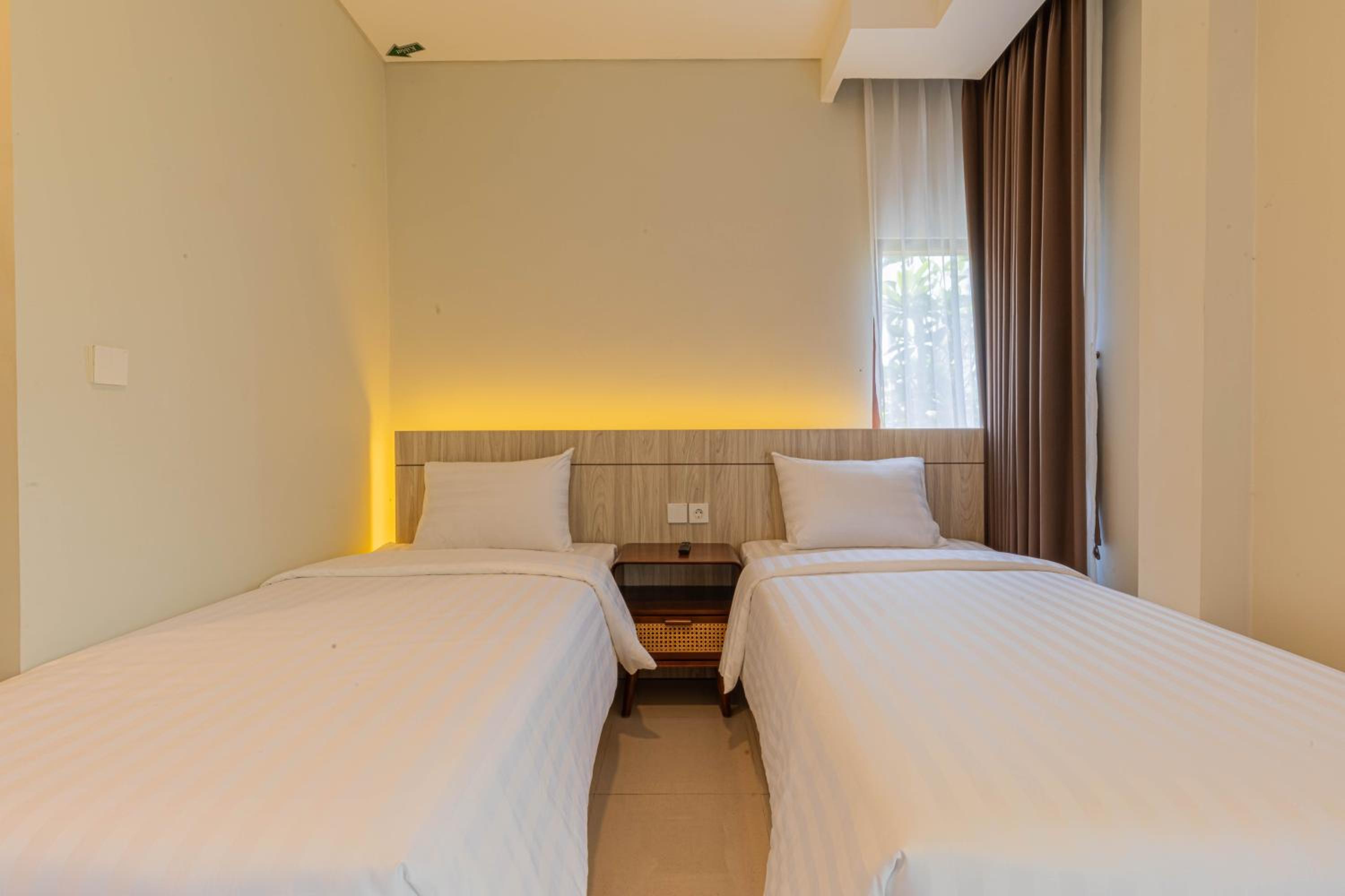 Superior Twin Room - Photo 11