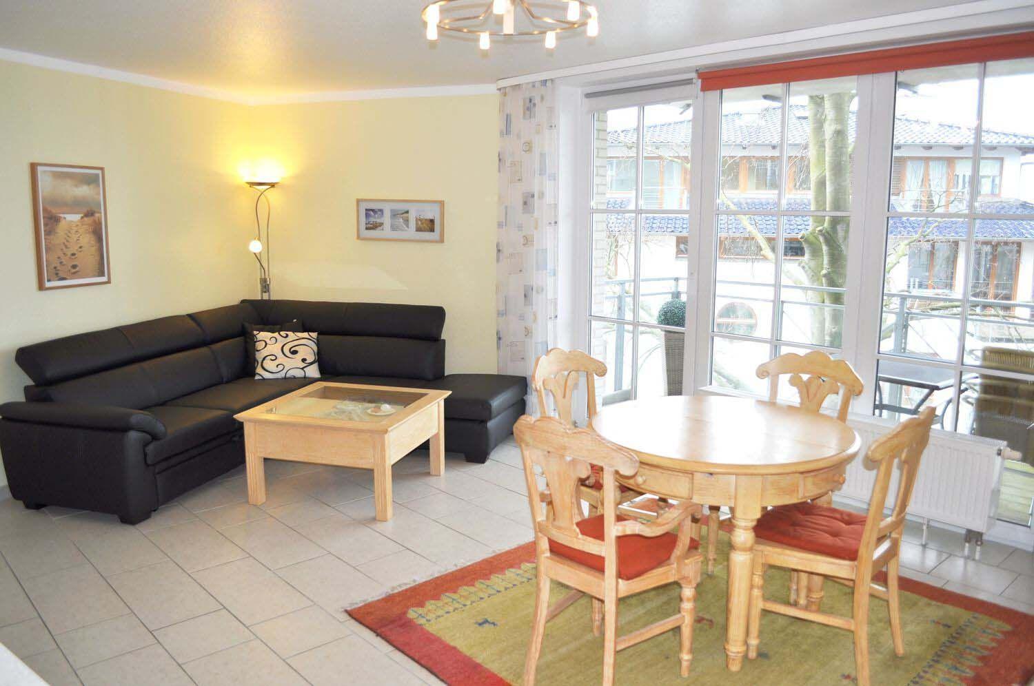 One-Bedroom Apartment with Sea View photo 1