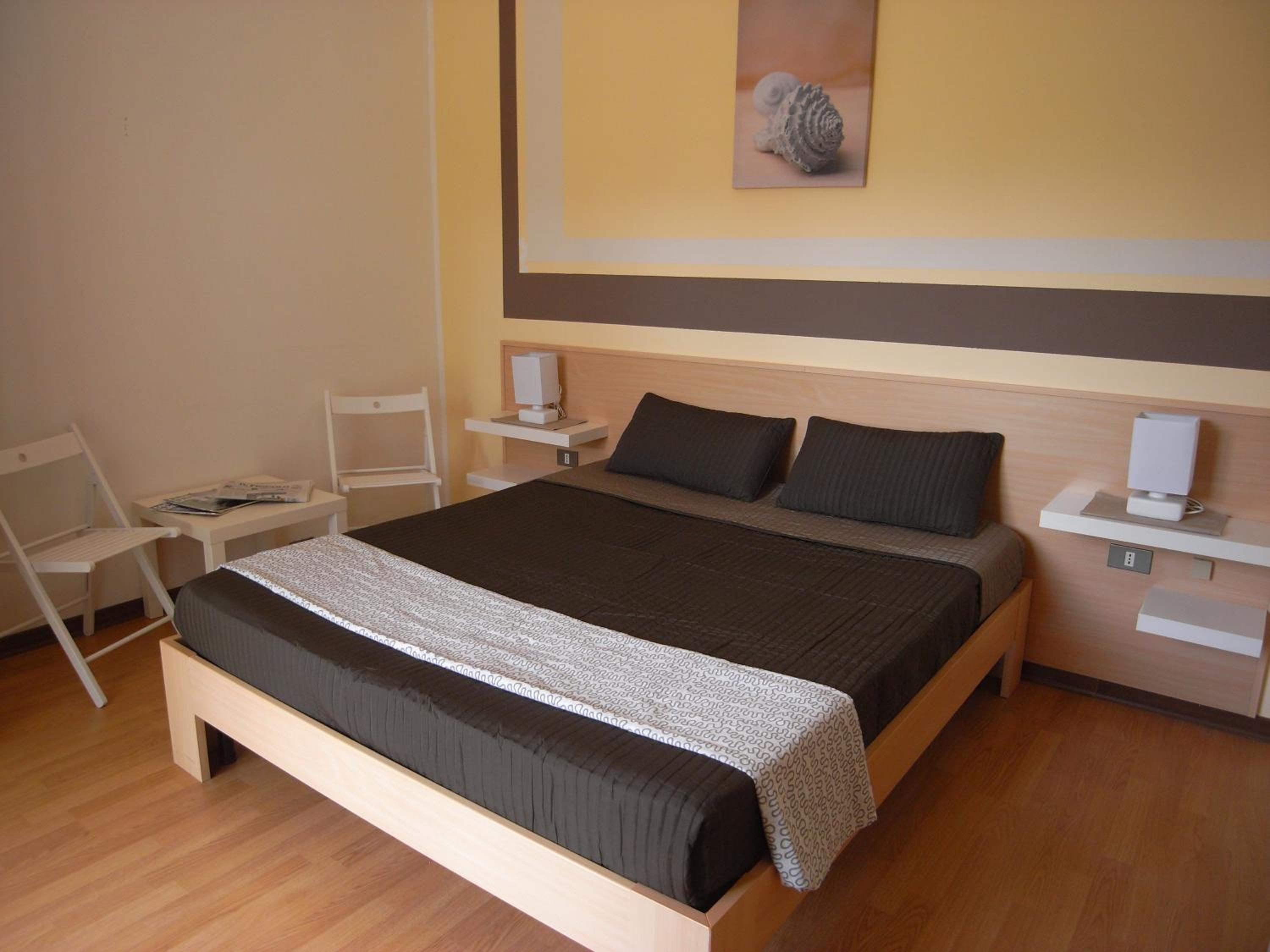 Double Room - Photo 3