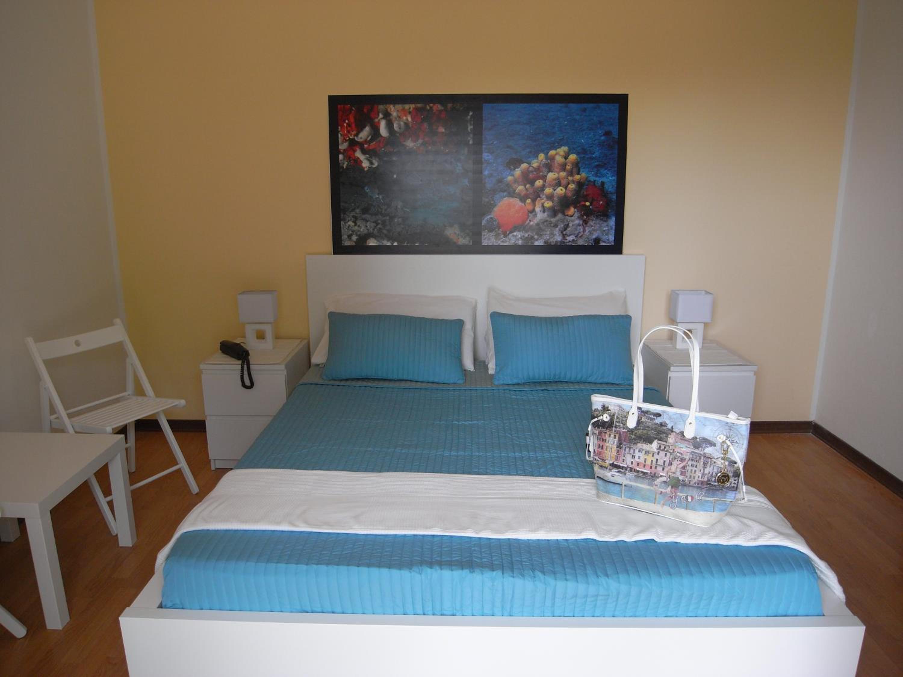 Double Room - Photo 4
