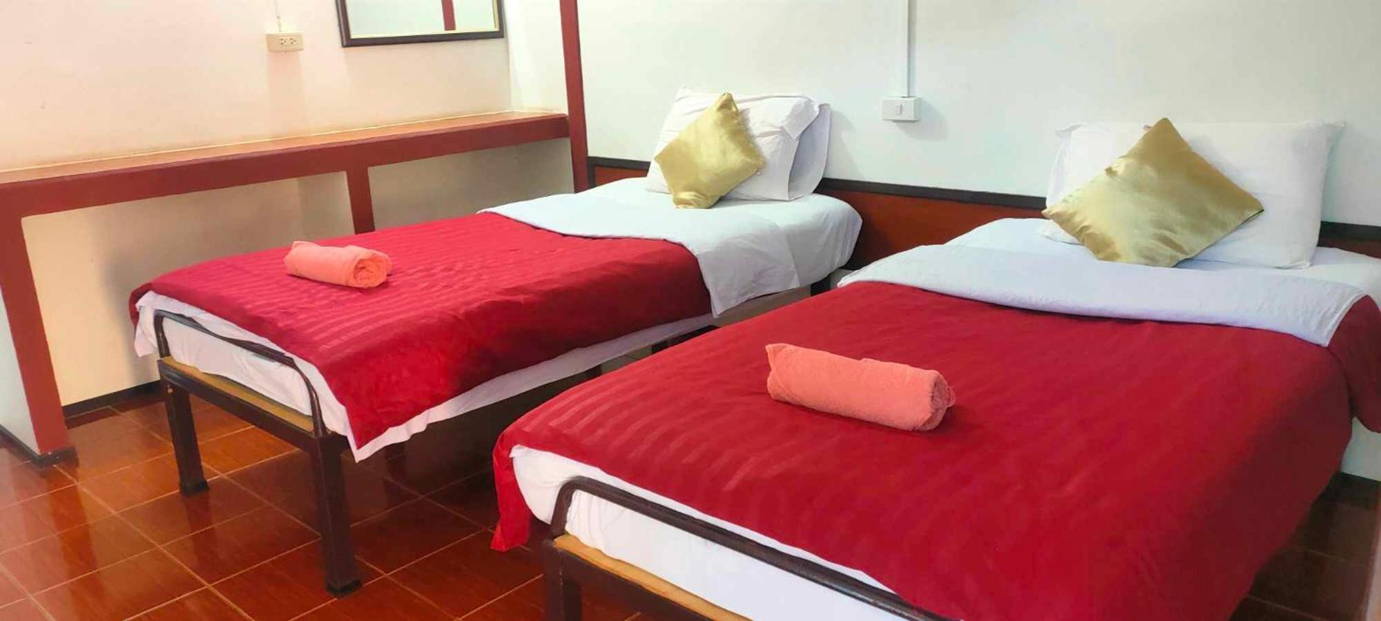 Twin Room with Private Bathroom - Photo 1