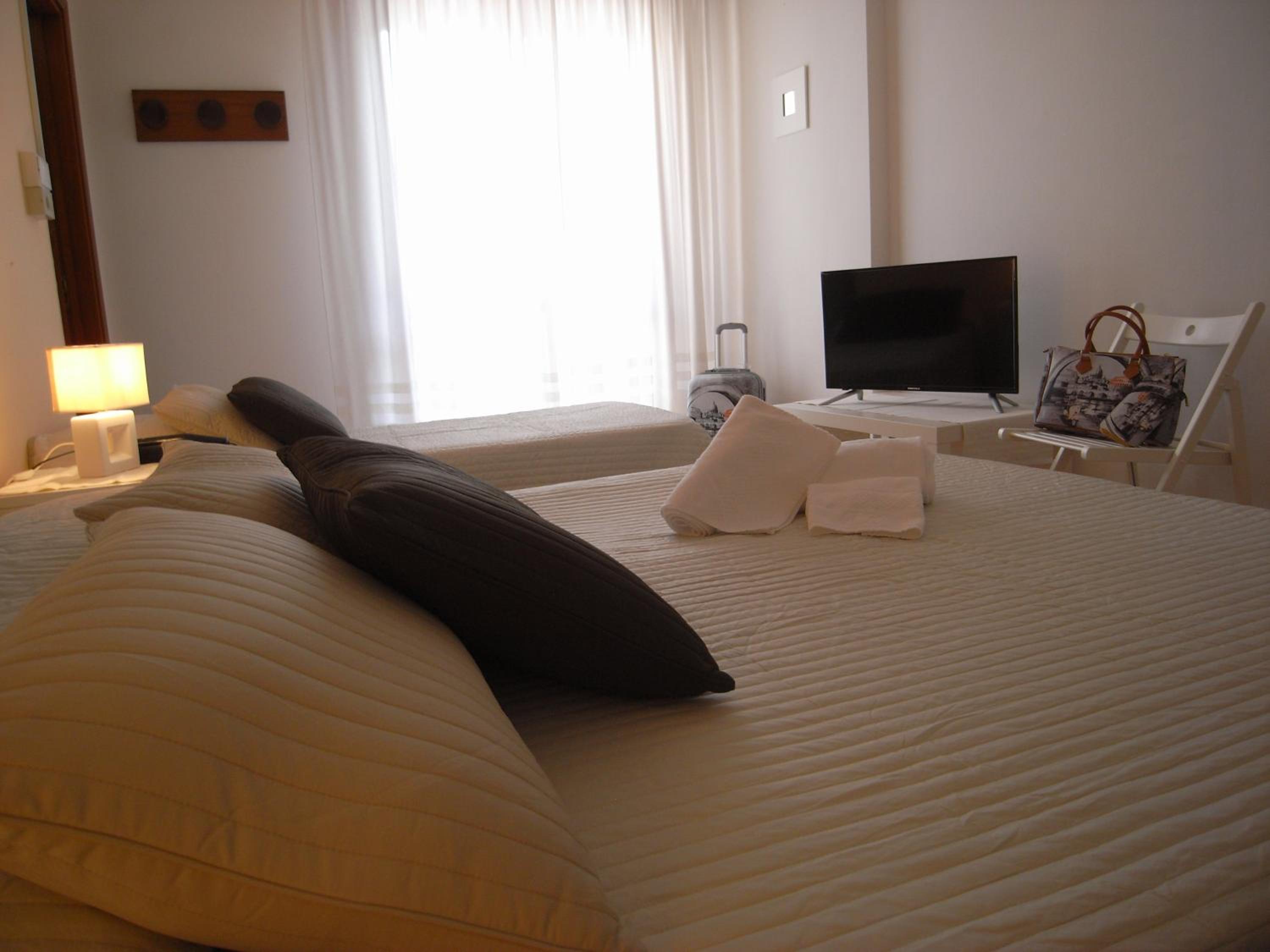 Triple Room with Terrace - Photo 4