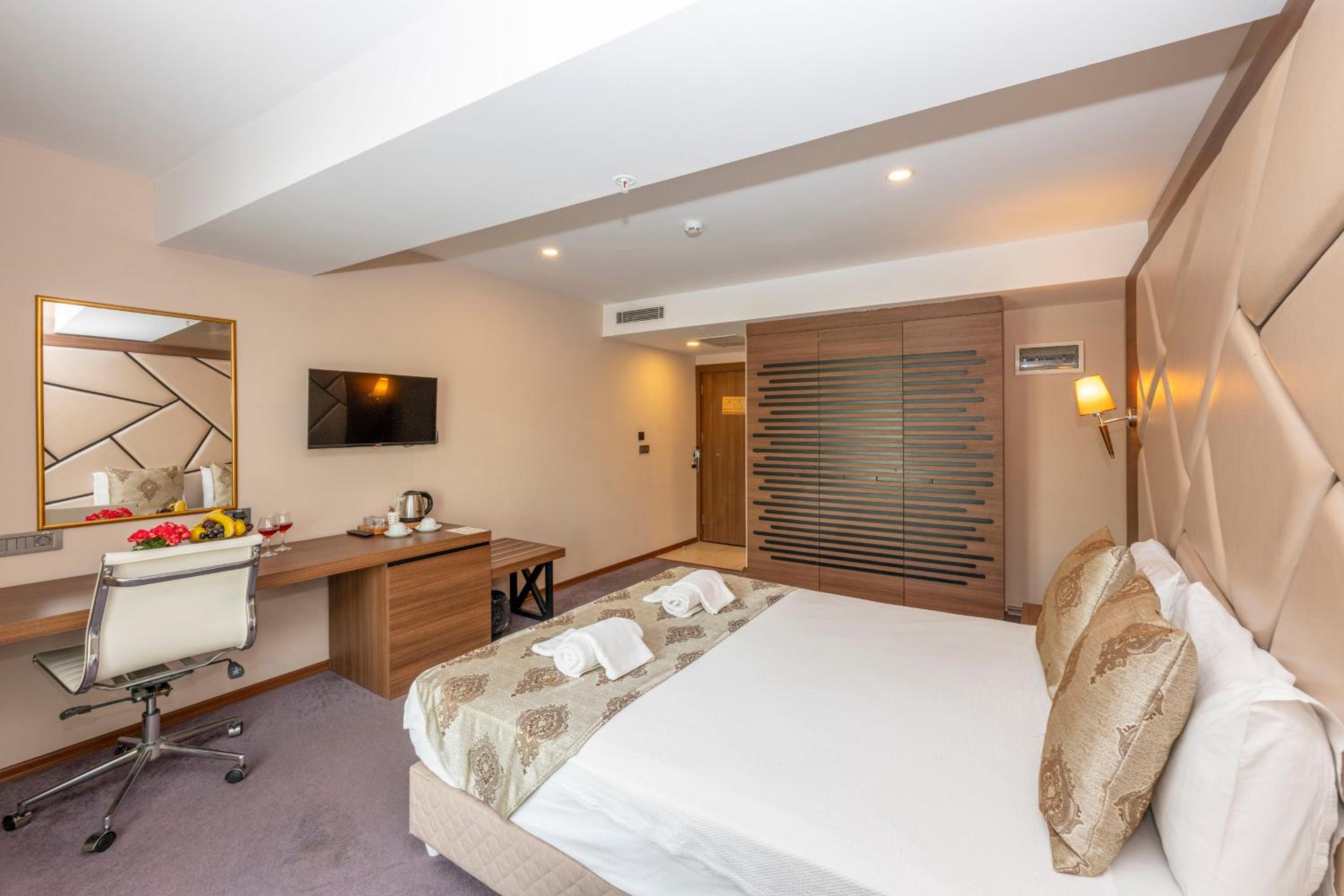 Standard Double Room photo 3