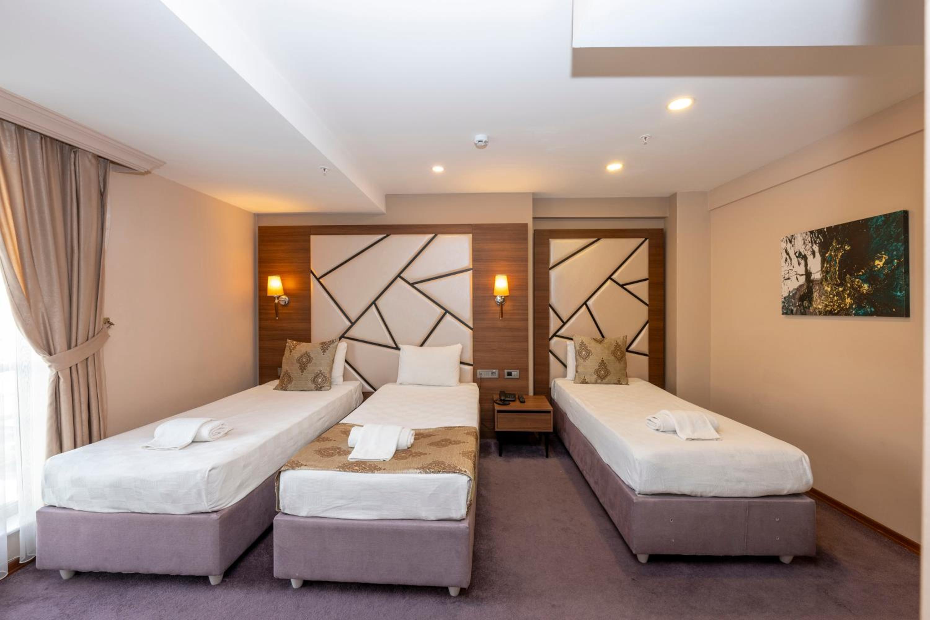 Standard Triple Room photo 2