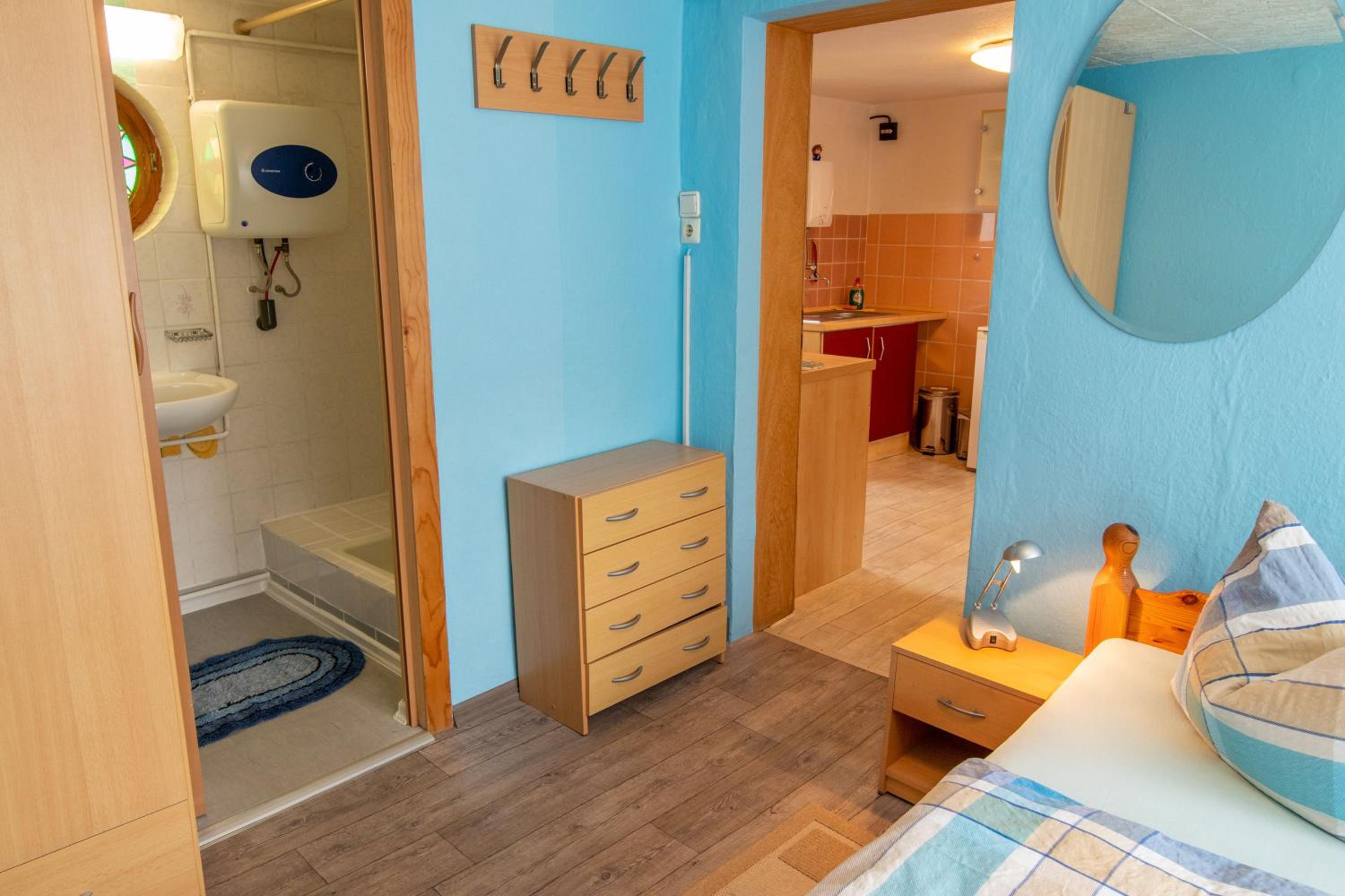 One-Bedroom House photo 3