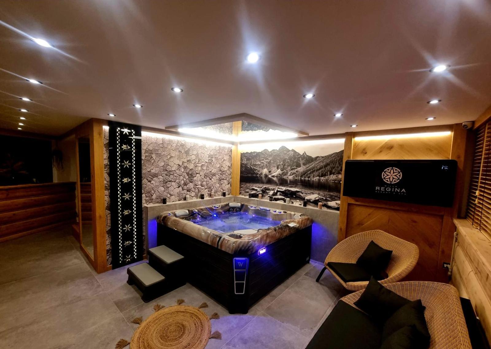 Quadruple Room with Balcony - Photo 4