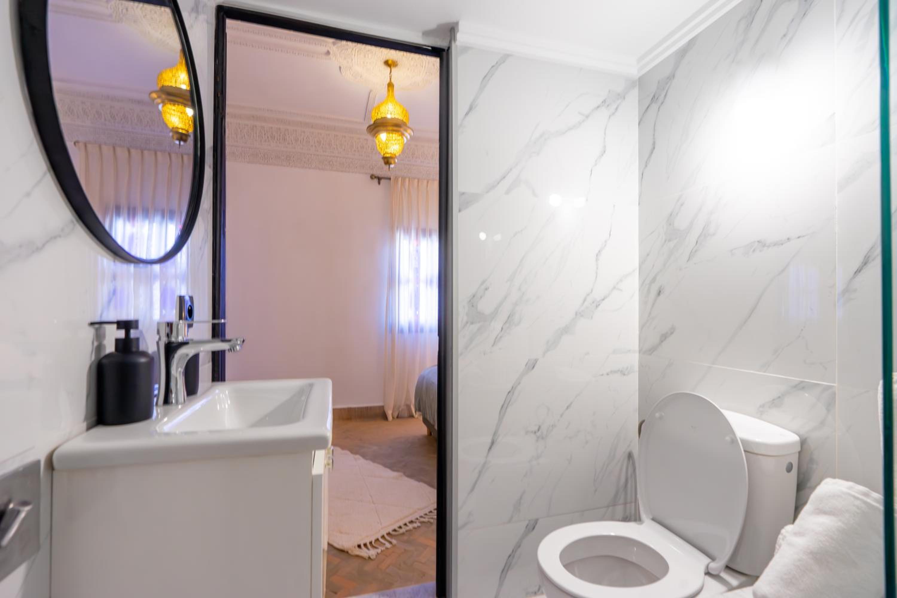 Standard King Room - Photo 4