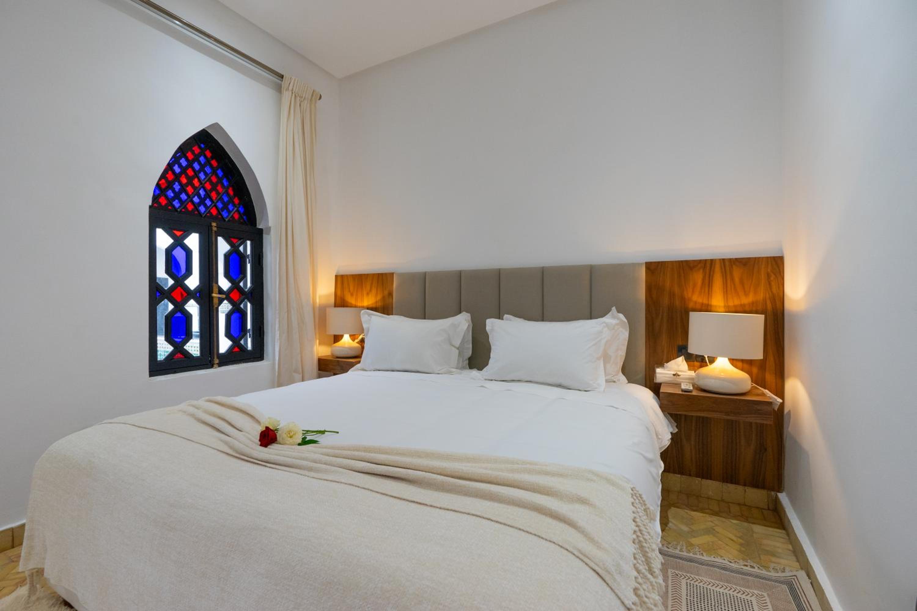 Deluxe King Room - Photo 1