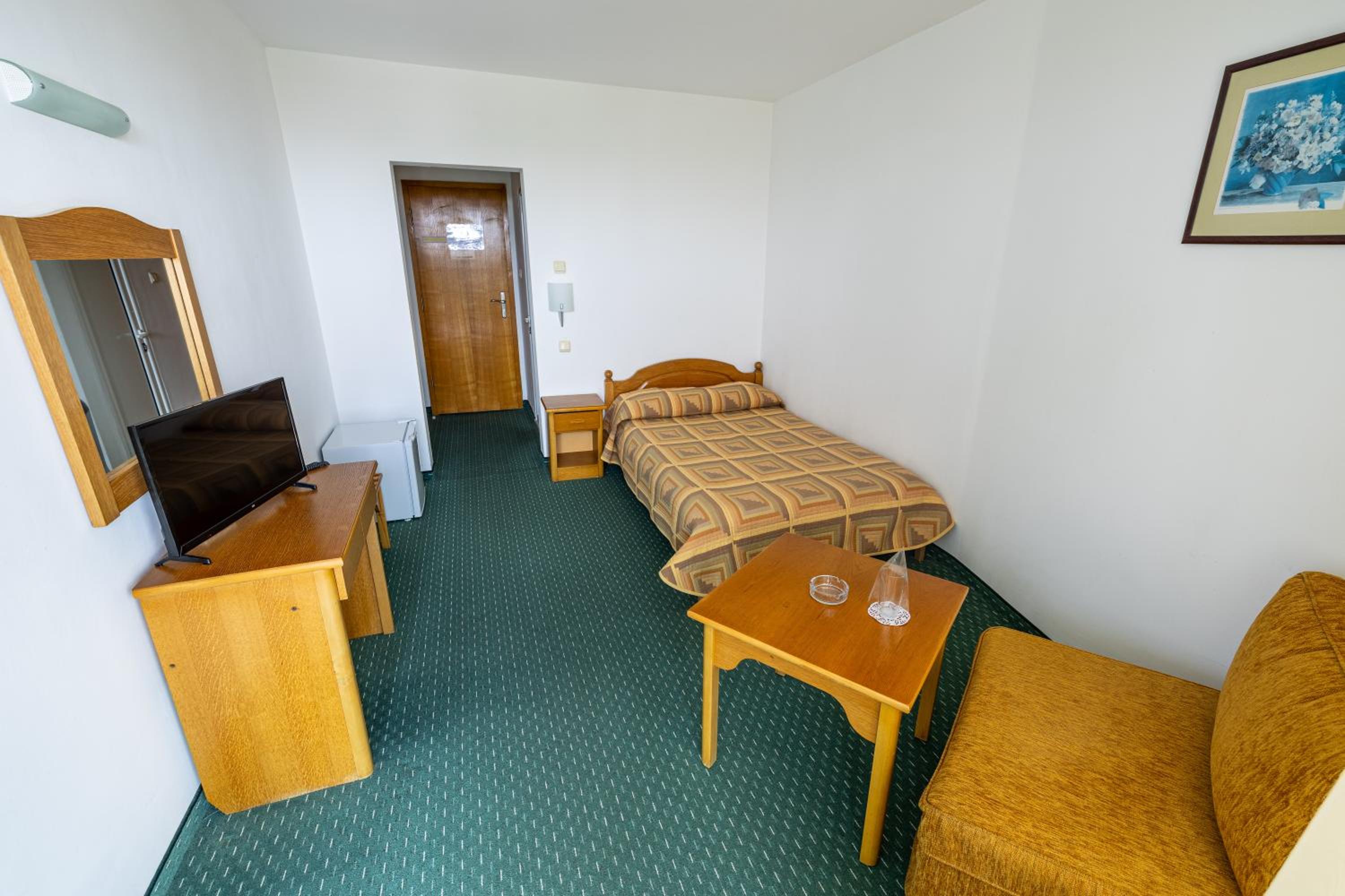 Single Room photo 3