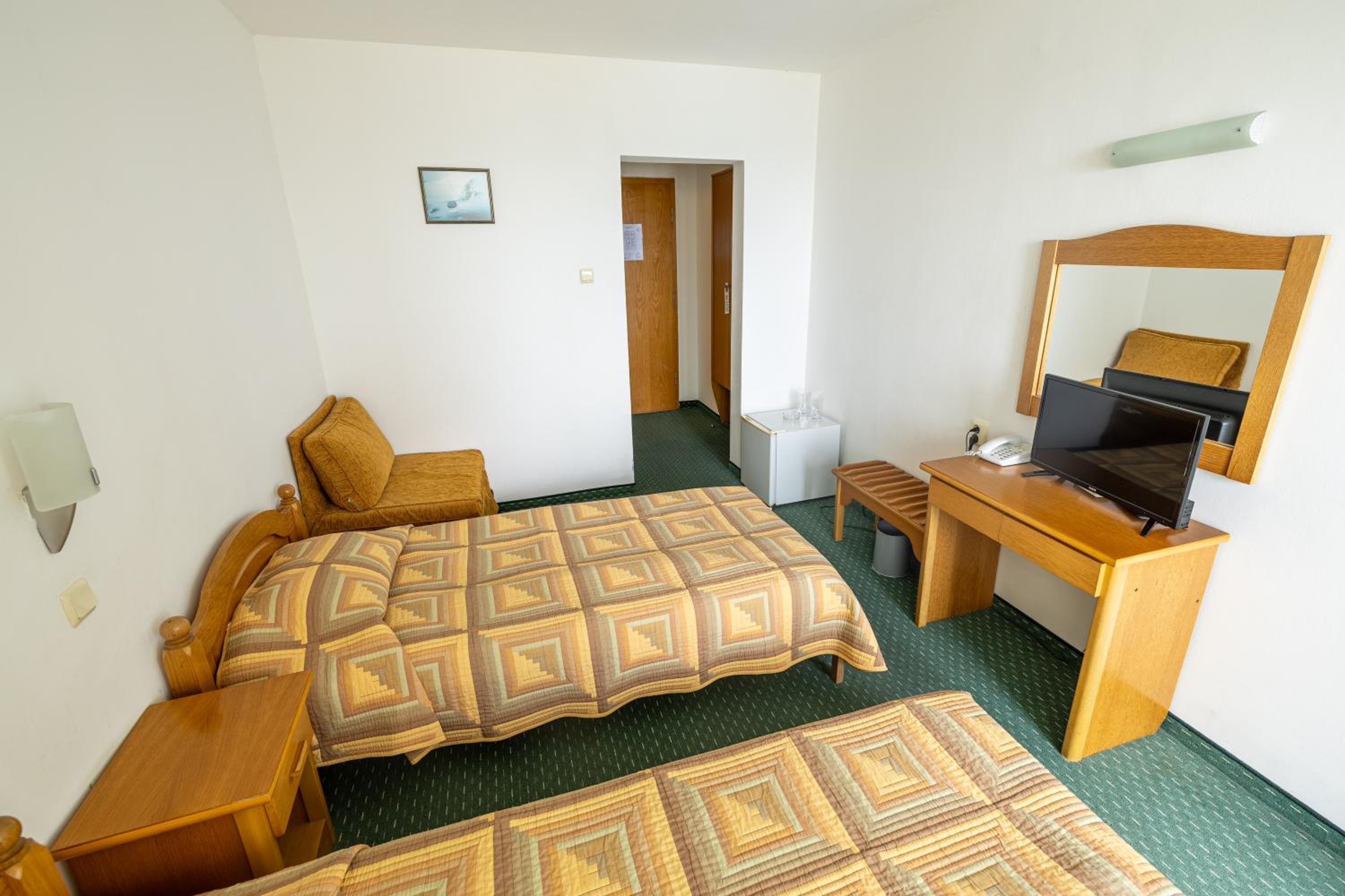 Standard Twin Room with Front Sea View photo 1