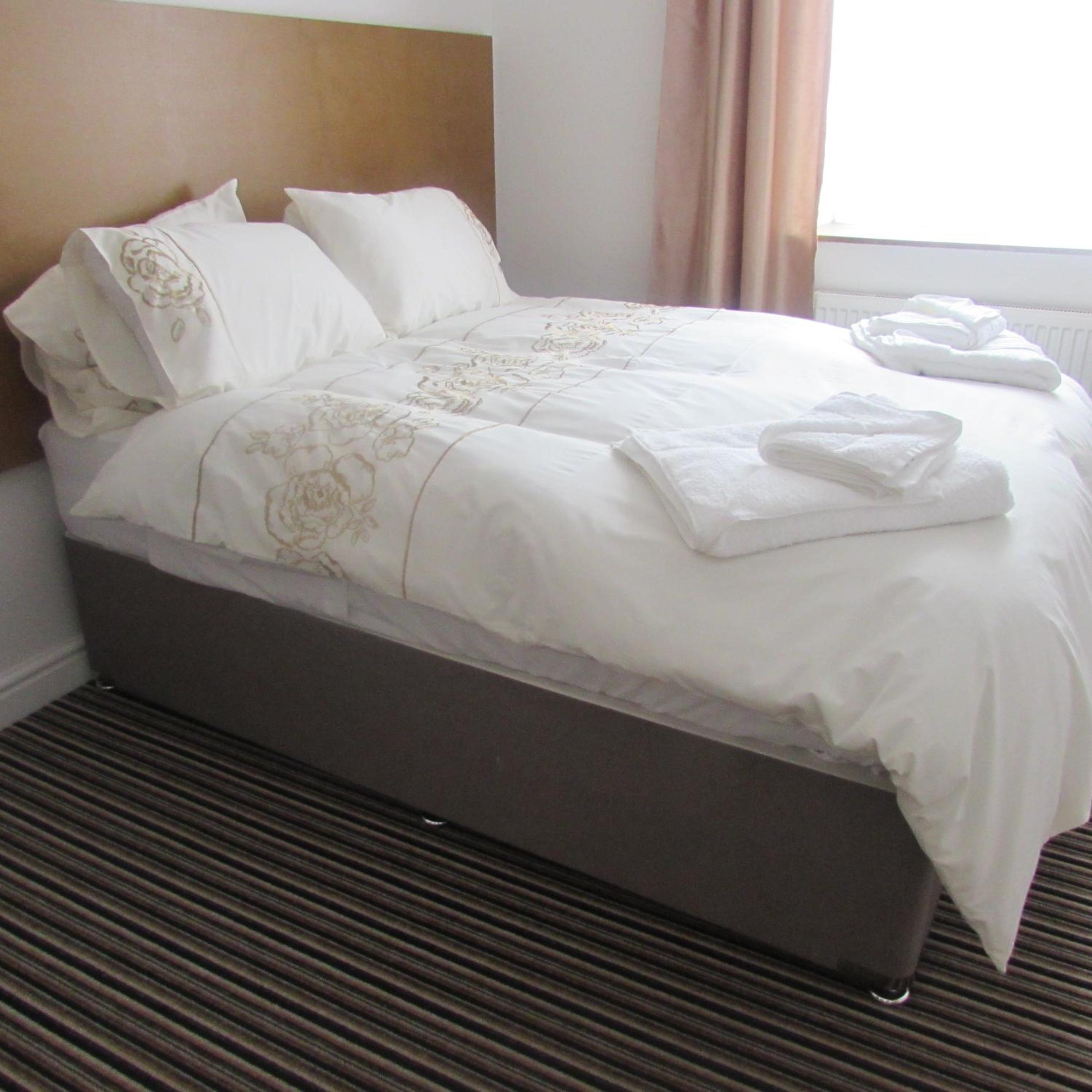 Double Room with Private Bathroom - Photo 1