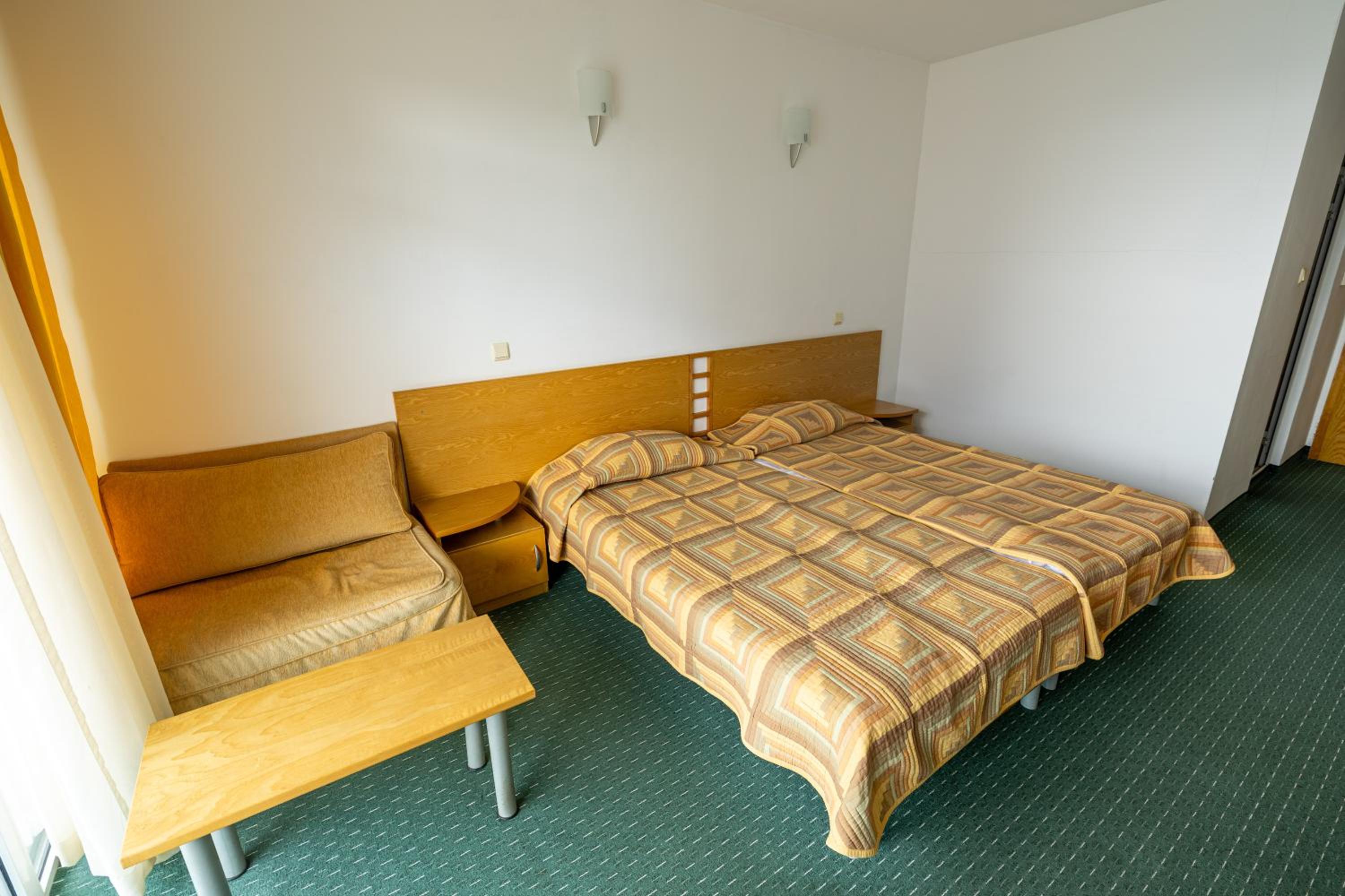 Superior Twin Room with Front Sea View photo 3