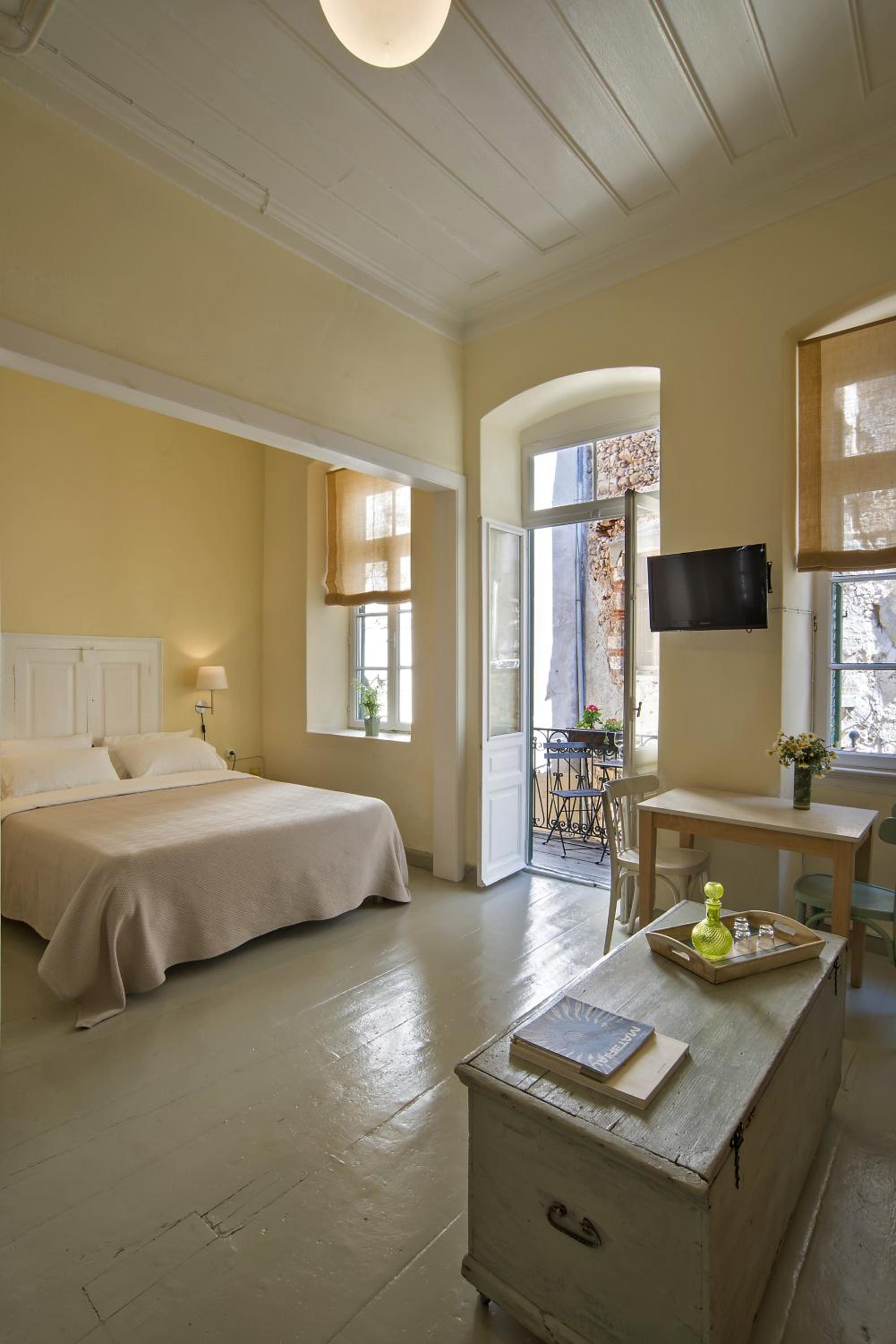 Mimosa - Superior Studio with Balcony 1st Floor