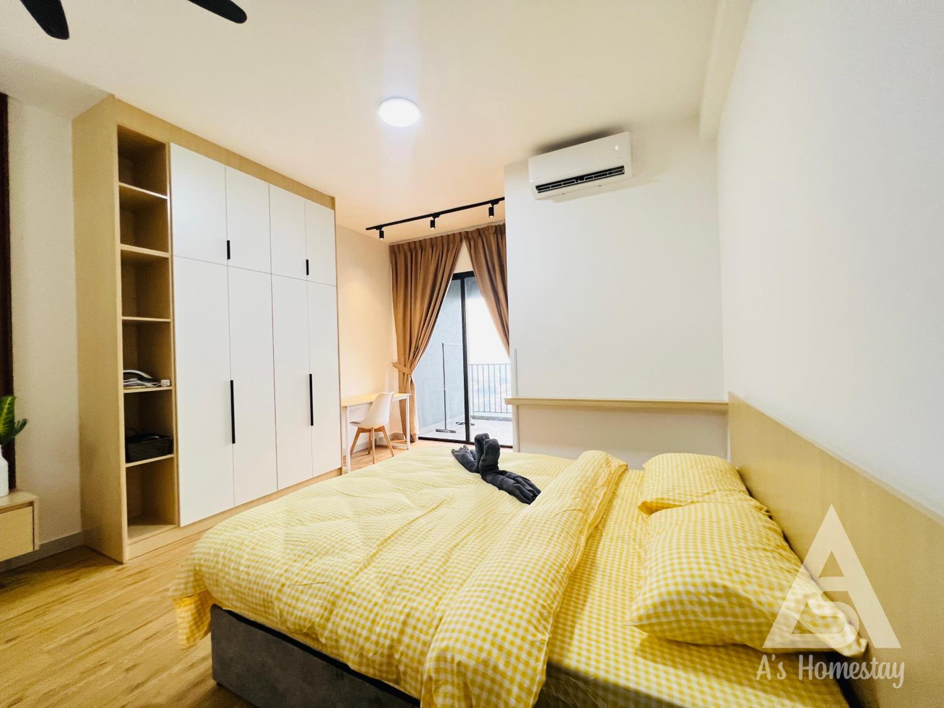 豪华大床房工作室
