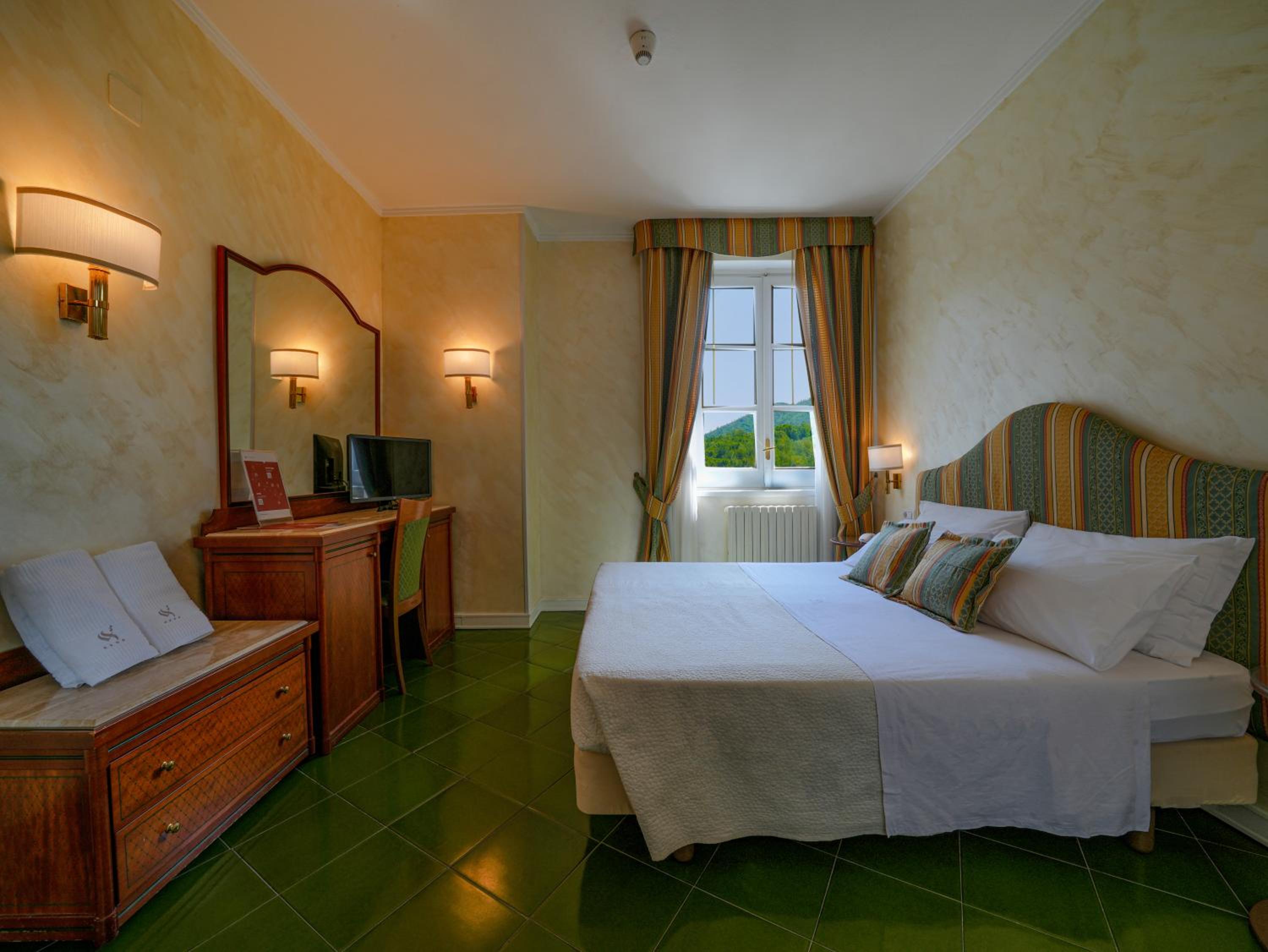 Standard Double Room - Photo 4