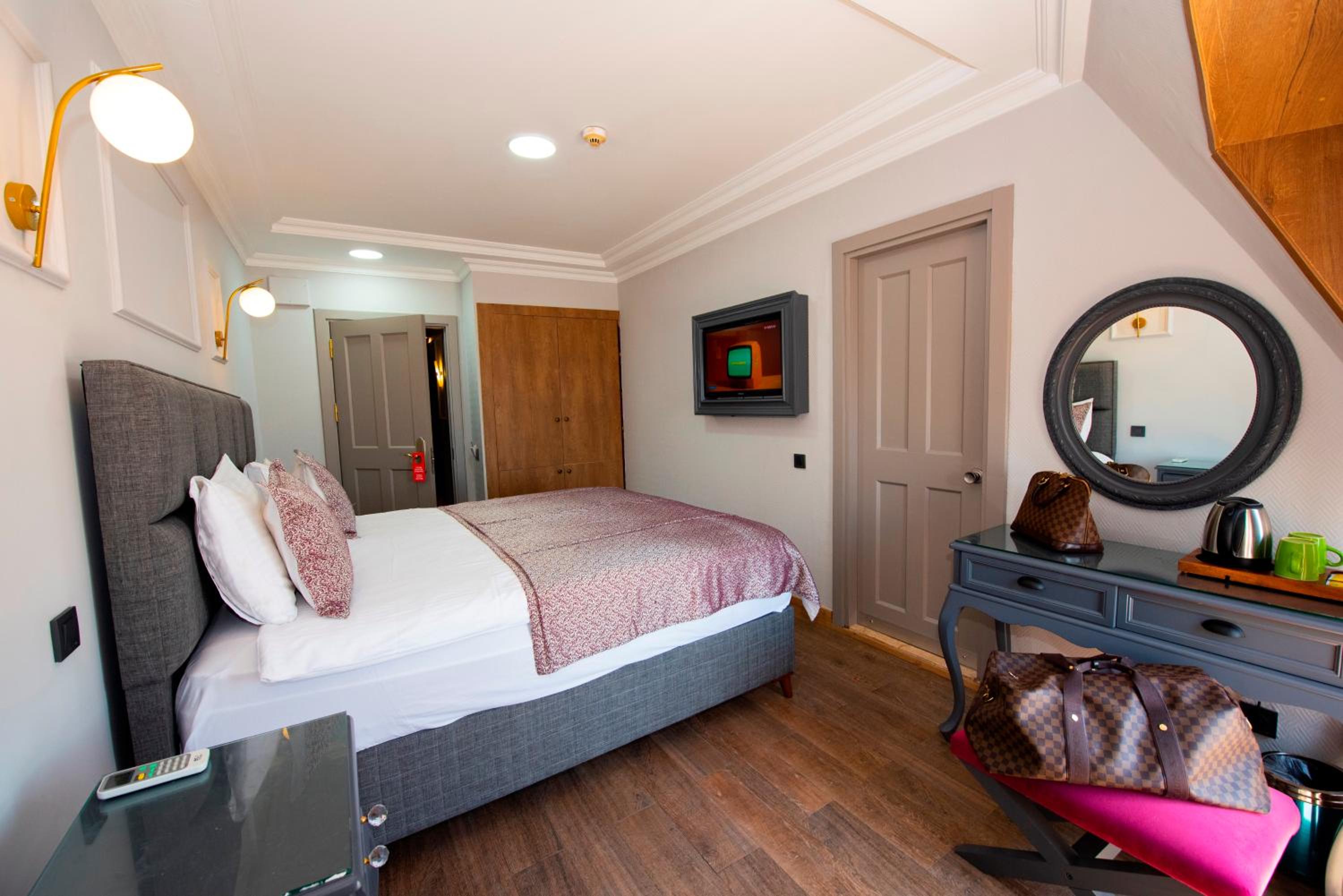 Double or Twin Room photo 1