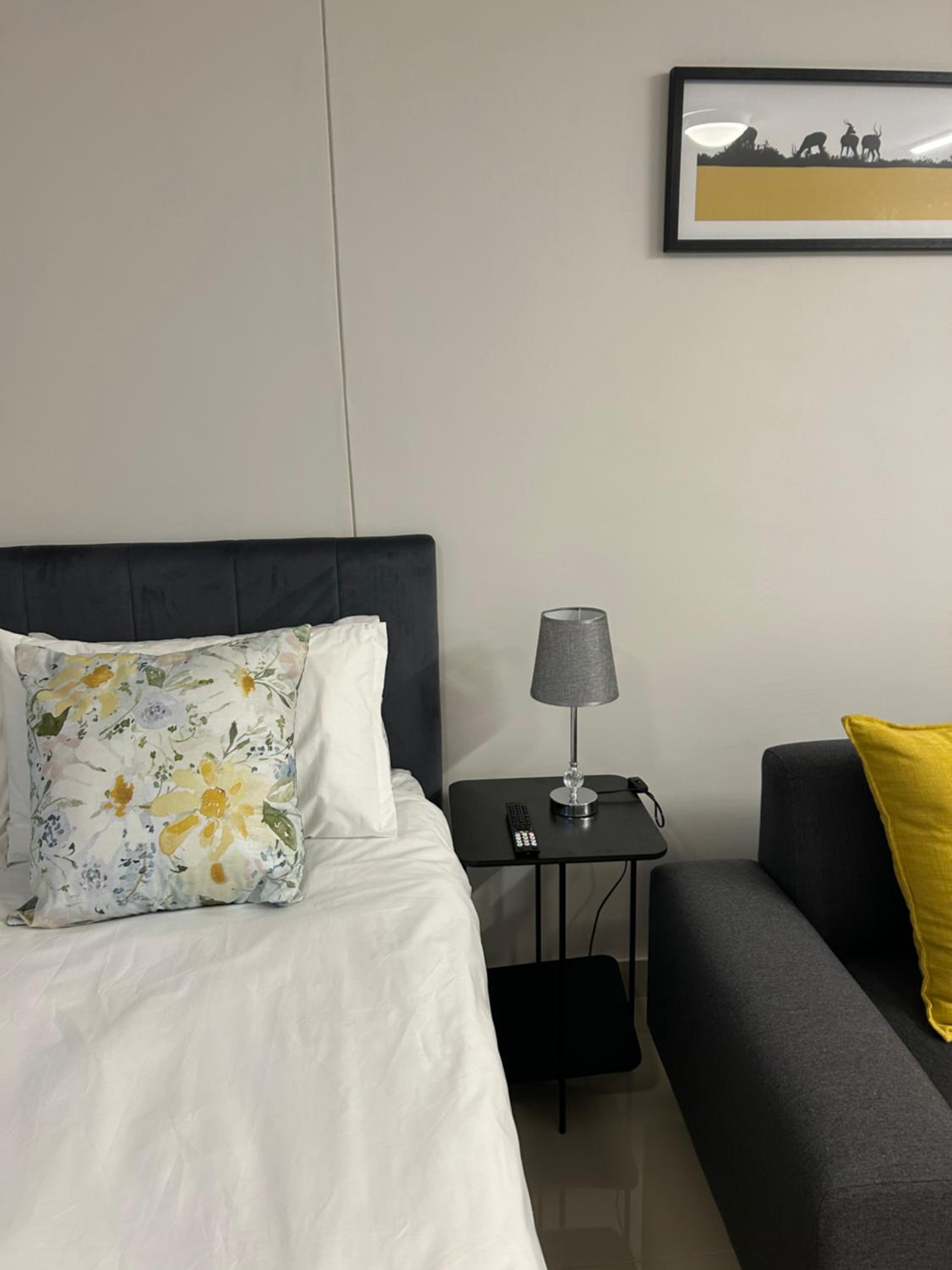 One-Bedroom Apartment photo 2