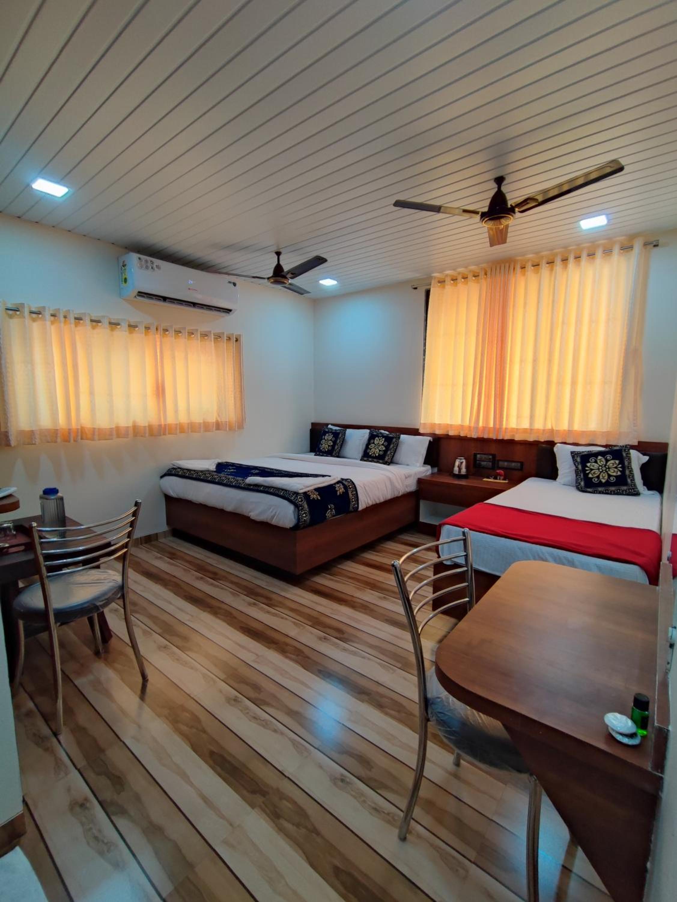 Basic Triple Room
