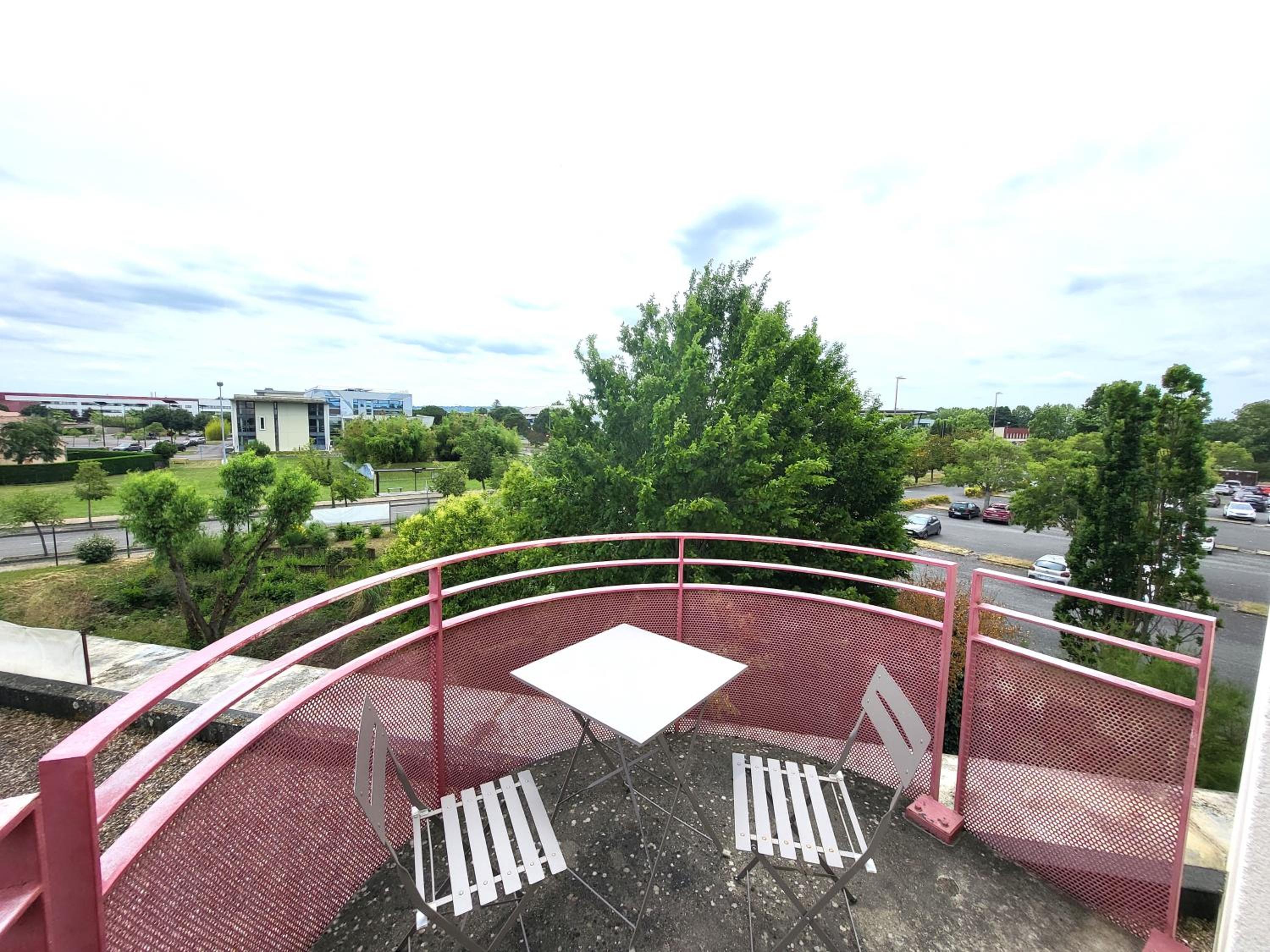 带露台的一卧室公寓