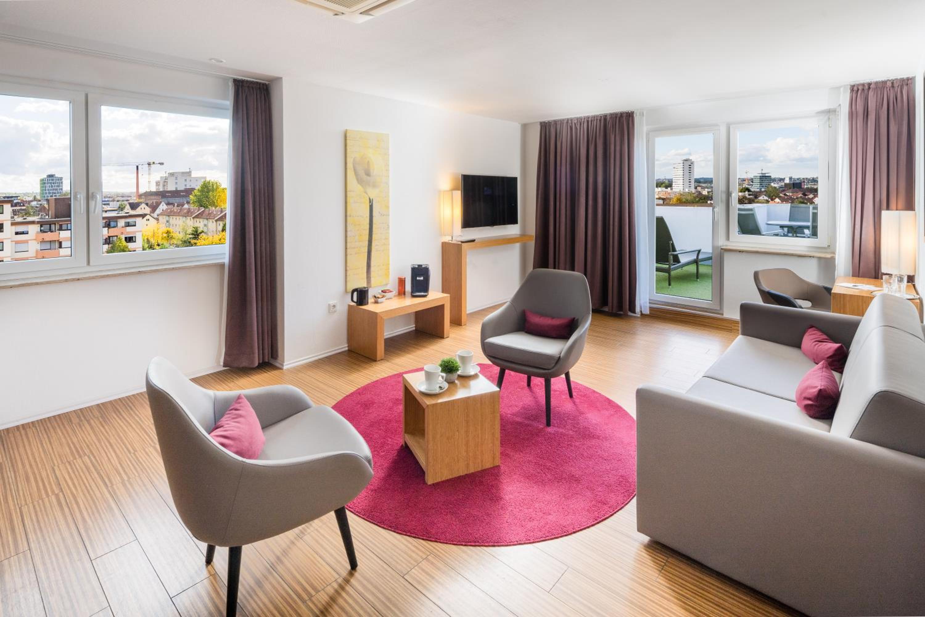 Air-Conditioned Suite - Photo 5
