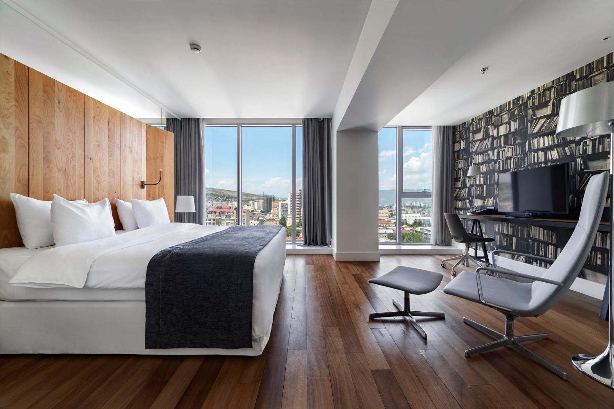 1 King Bed Standard