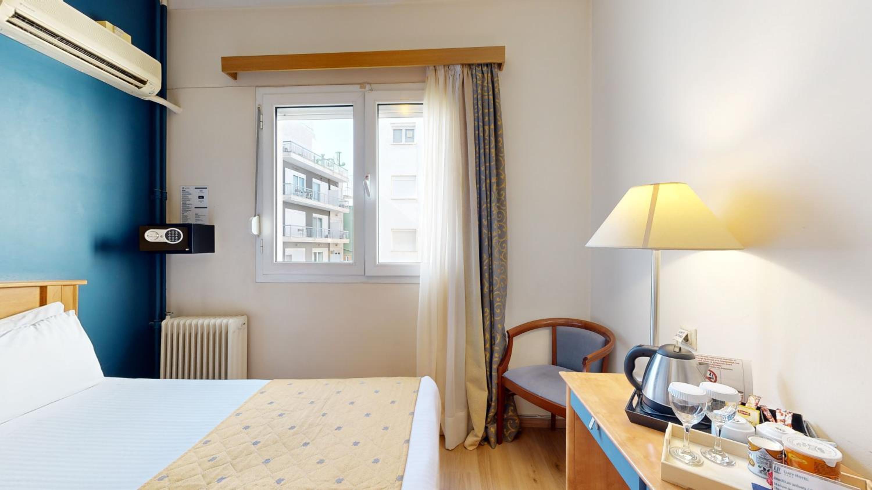 Small Double Room - Photo 2