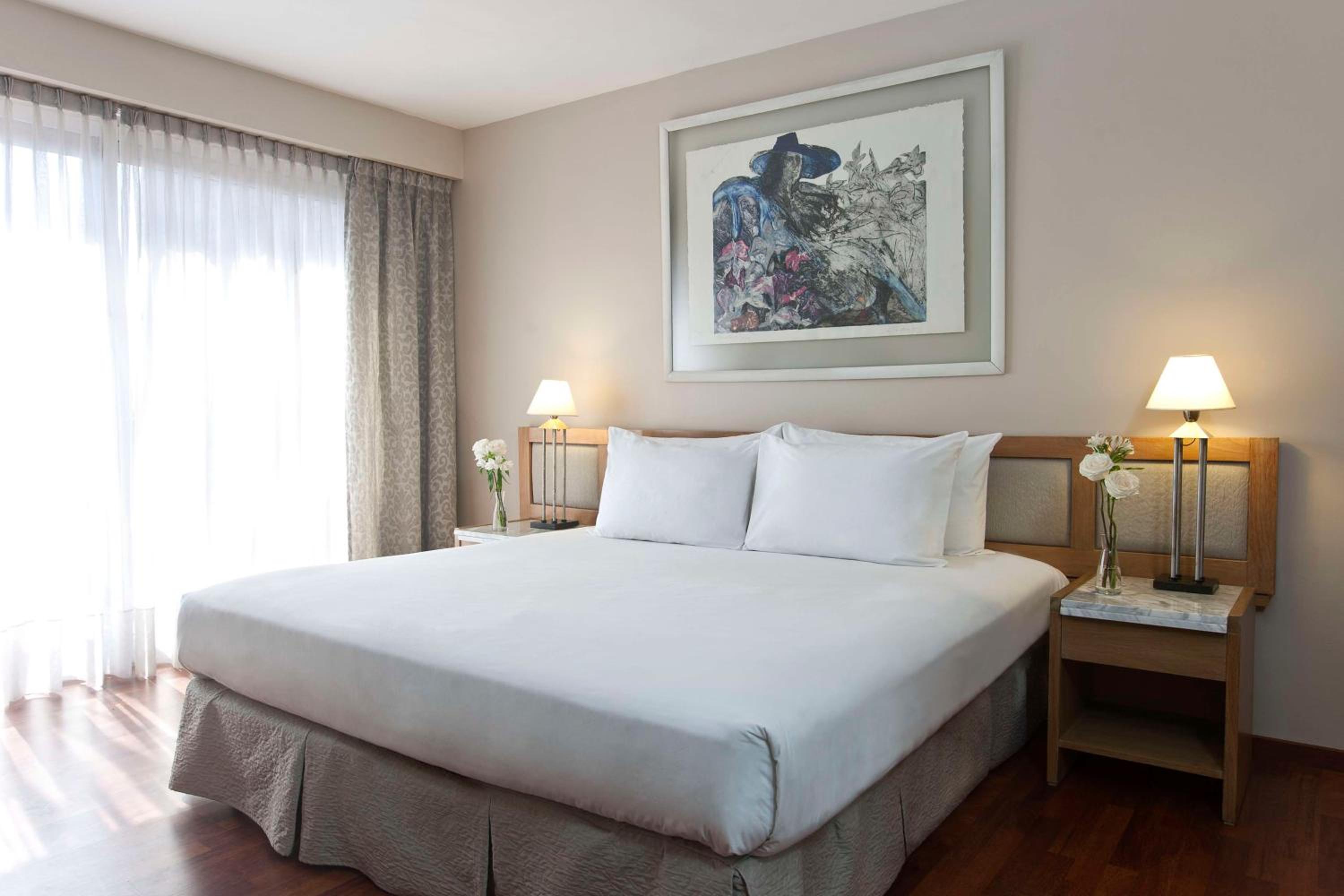 Standard Double or Twin Room thumbnail 6