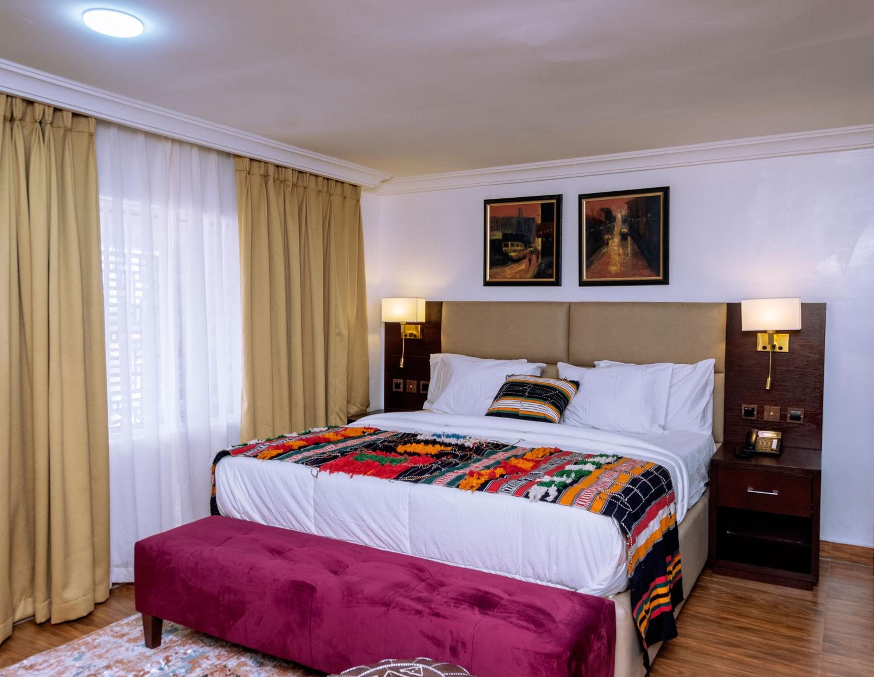 Deluxe King Room photo 3