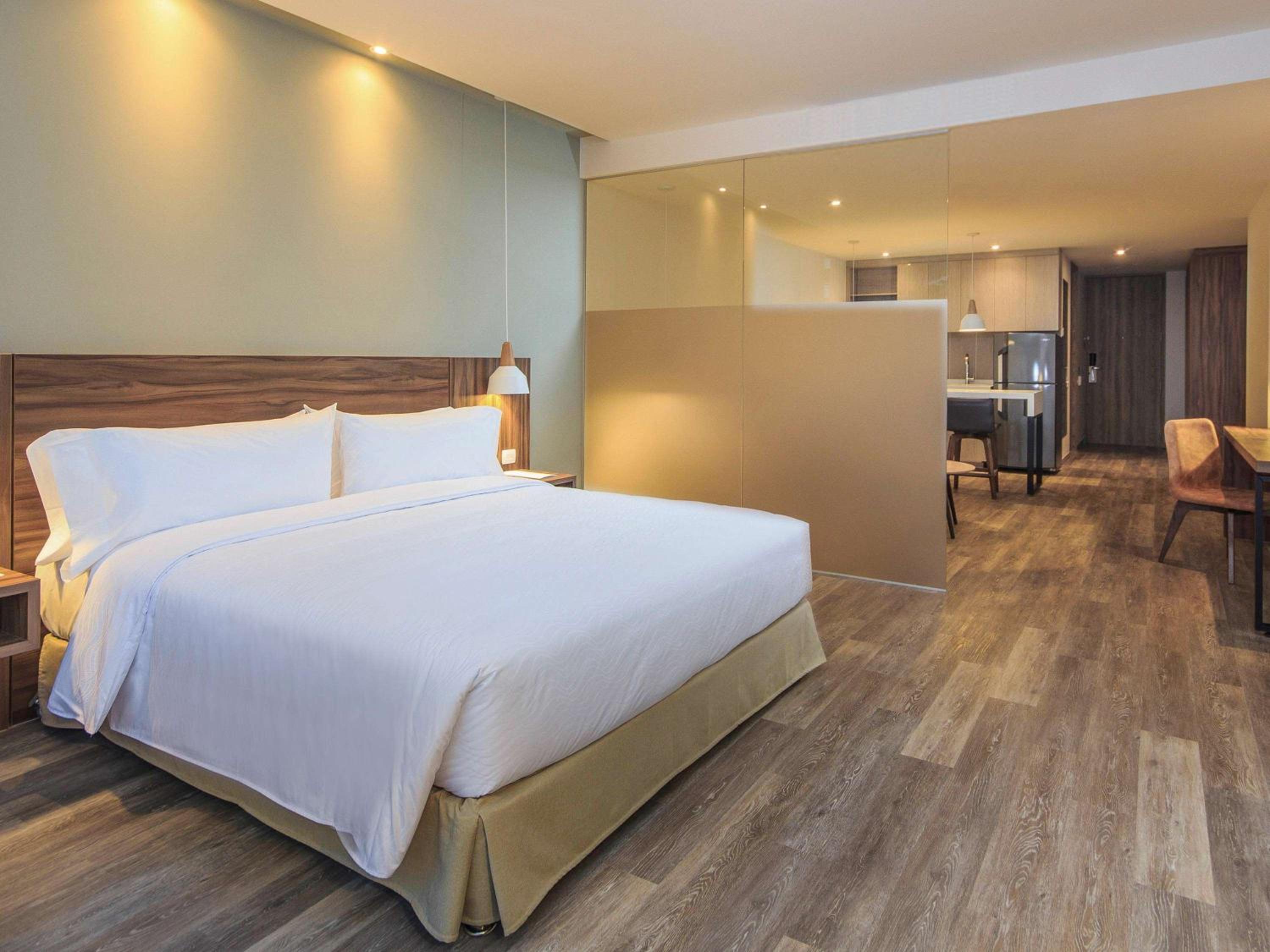 Superior Queen Suite with Sofa Bed photo 1