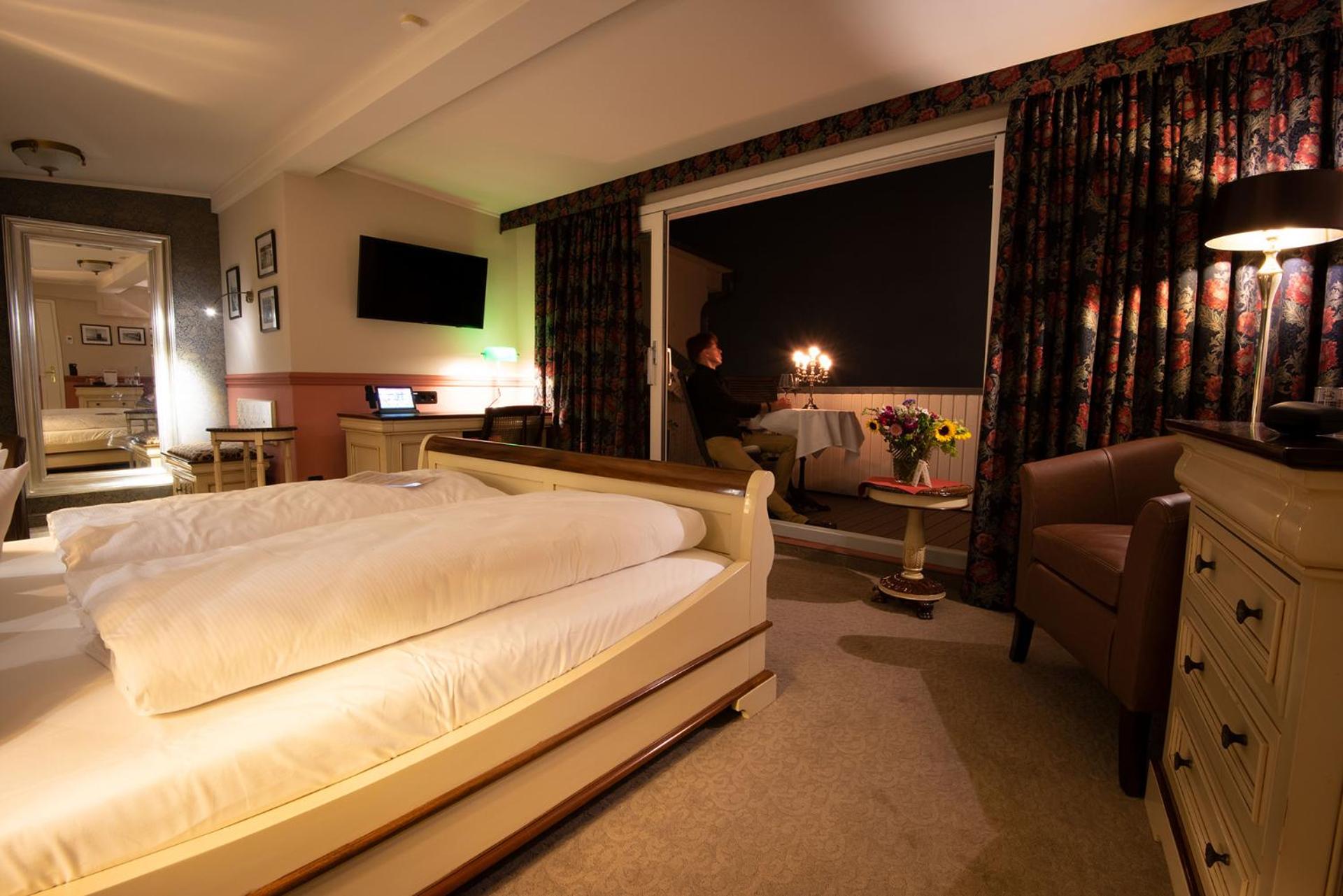 Double Room with Balcony photo 3