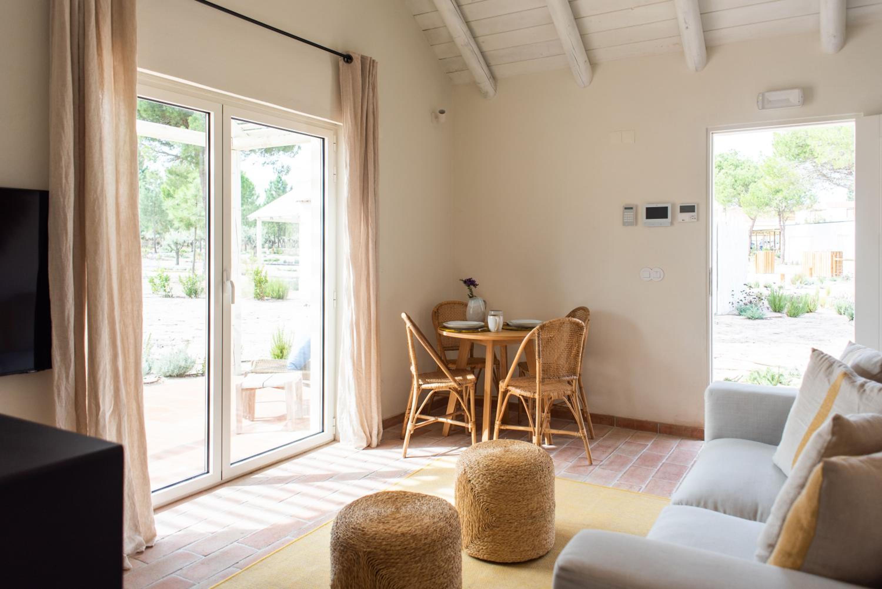 One-Bedroom Villa - Photo 3