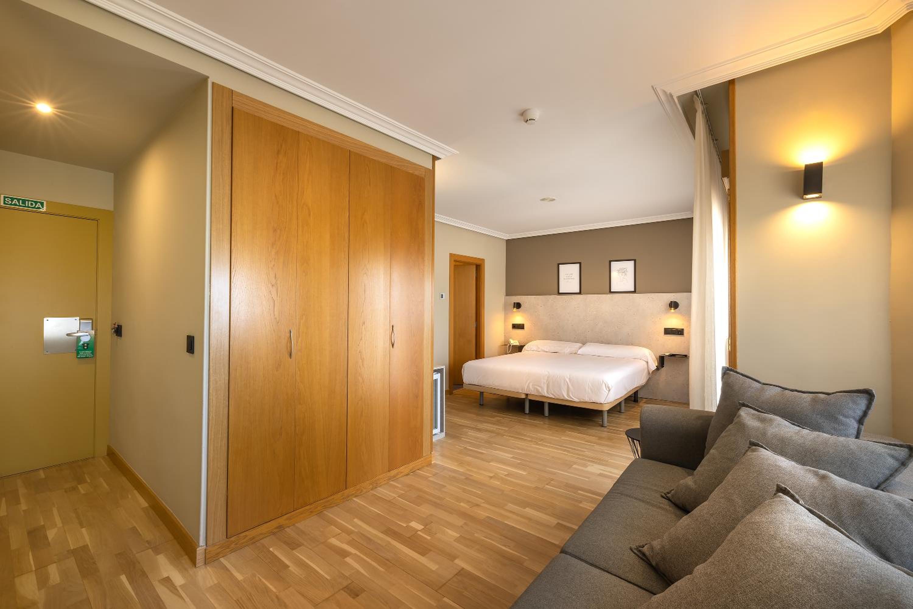 Superior Double Room - Photo 2