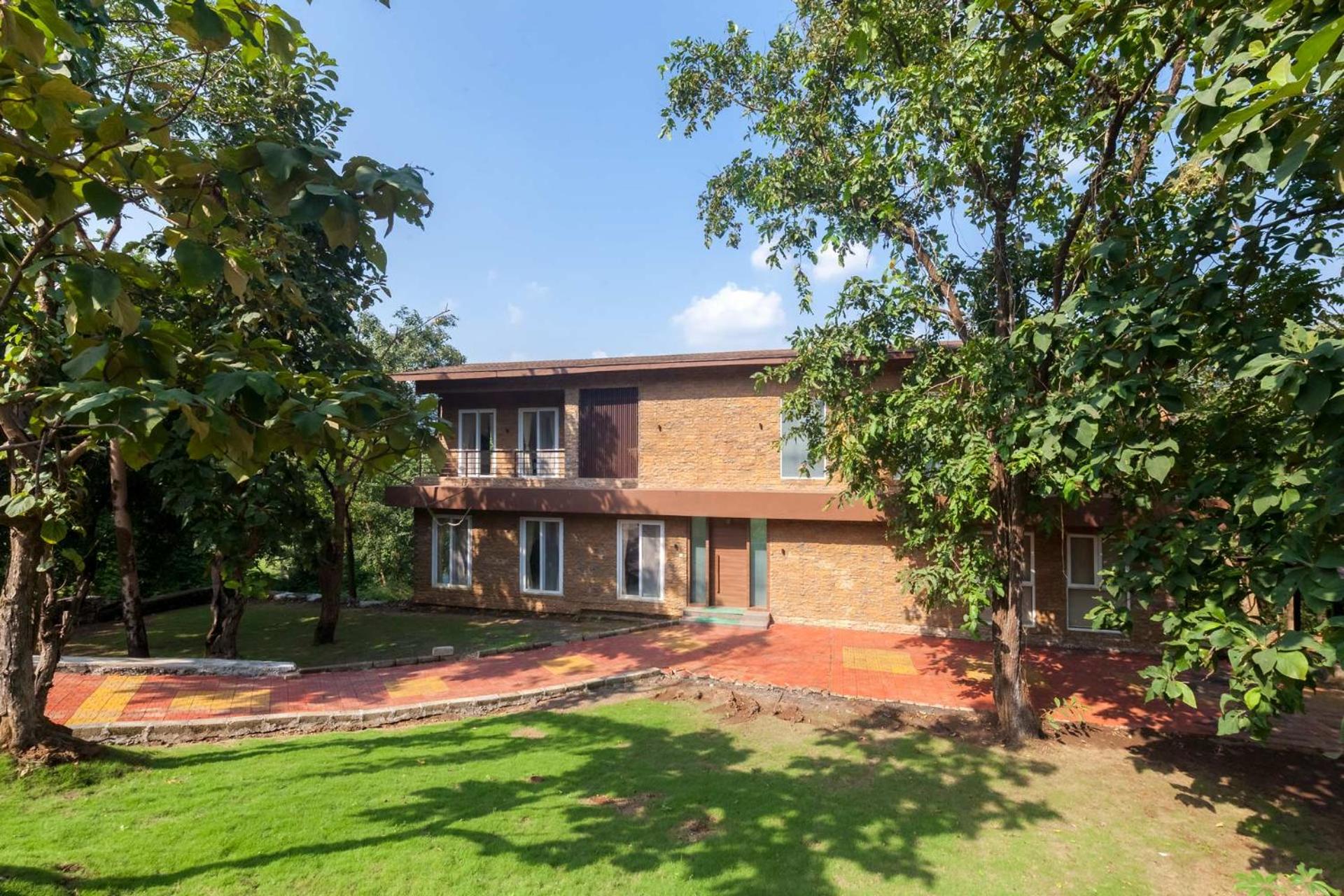 Villa photo 2