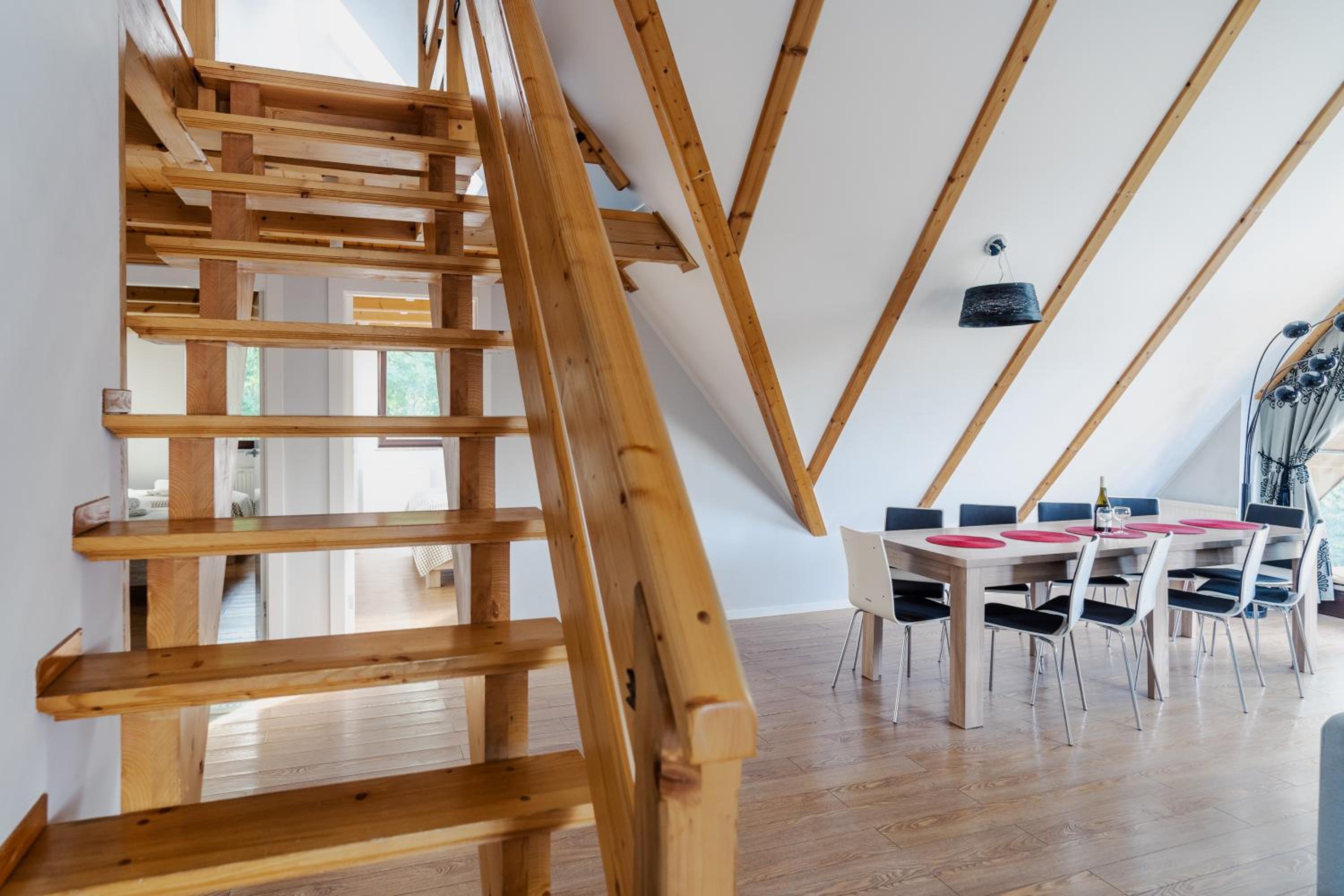 Three-Bedroom Apartment with Mountain View photo 3