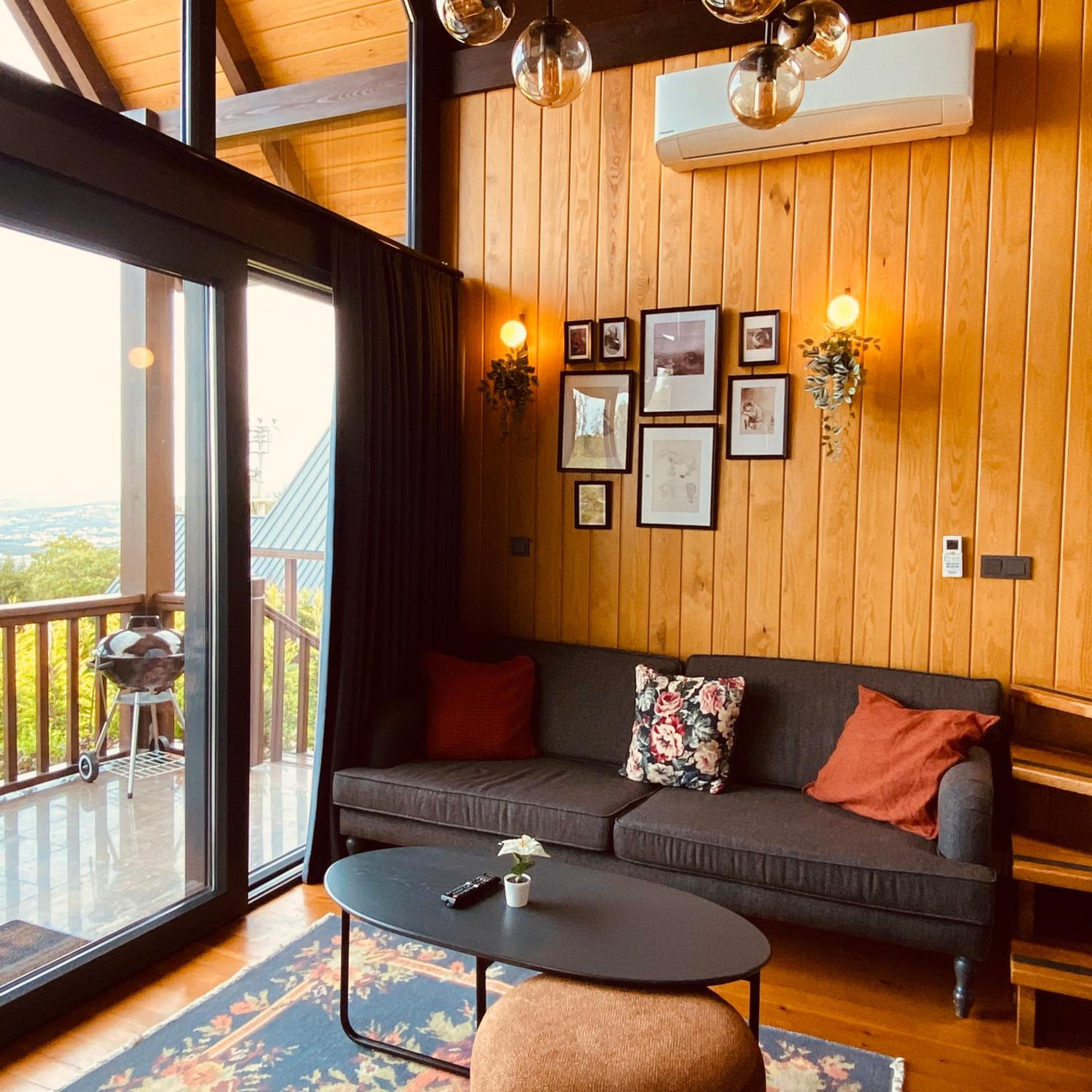 One-Bedroom Chalet - Photo 3
