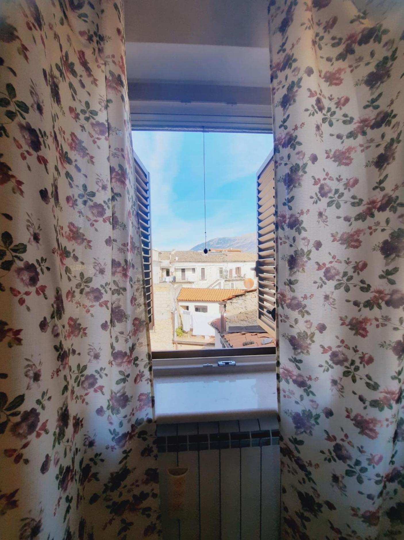Double Room - Photo 11