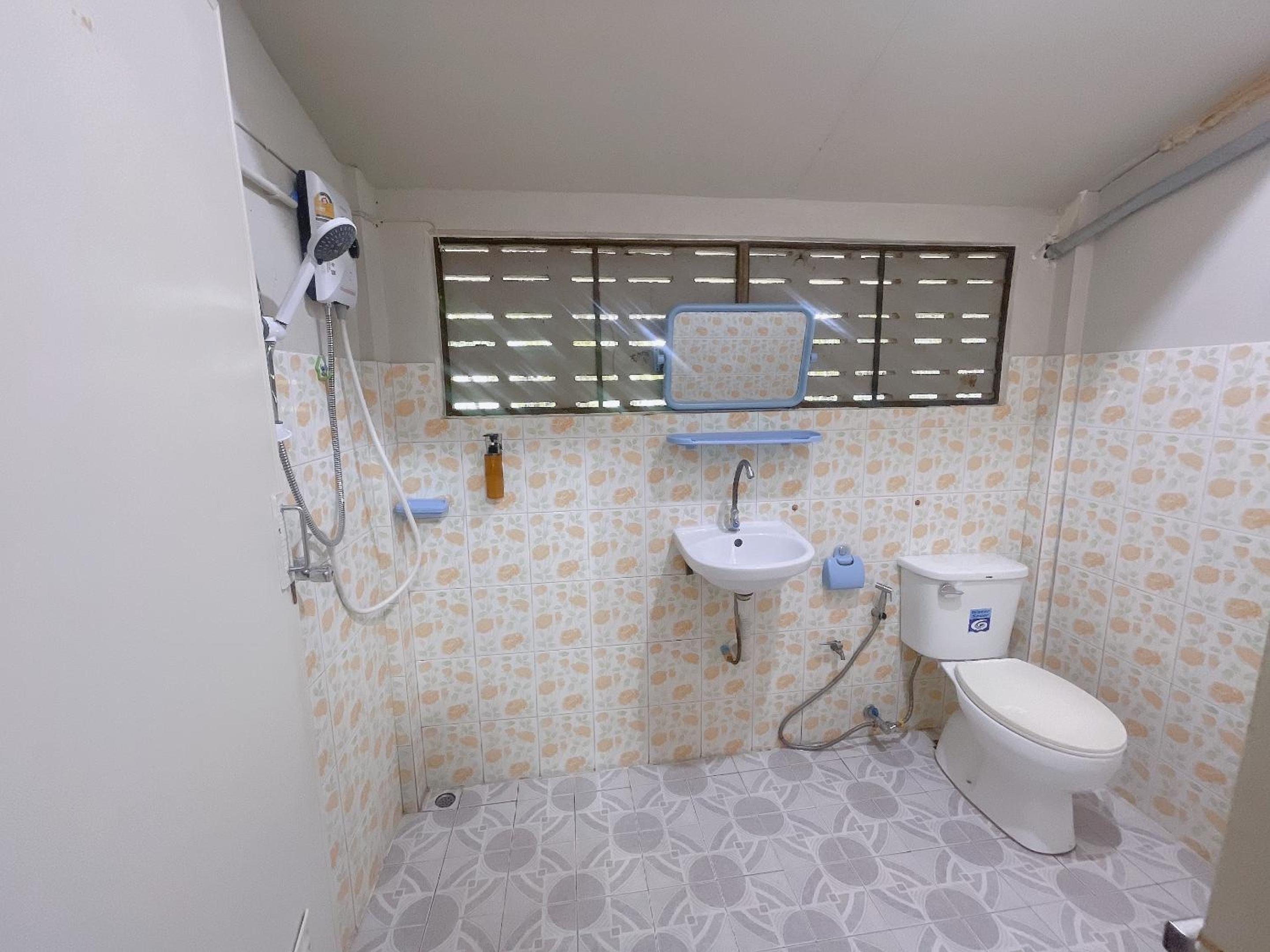 Standard Double Room - Photo 21