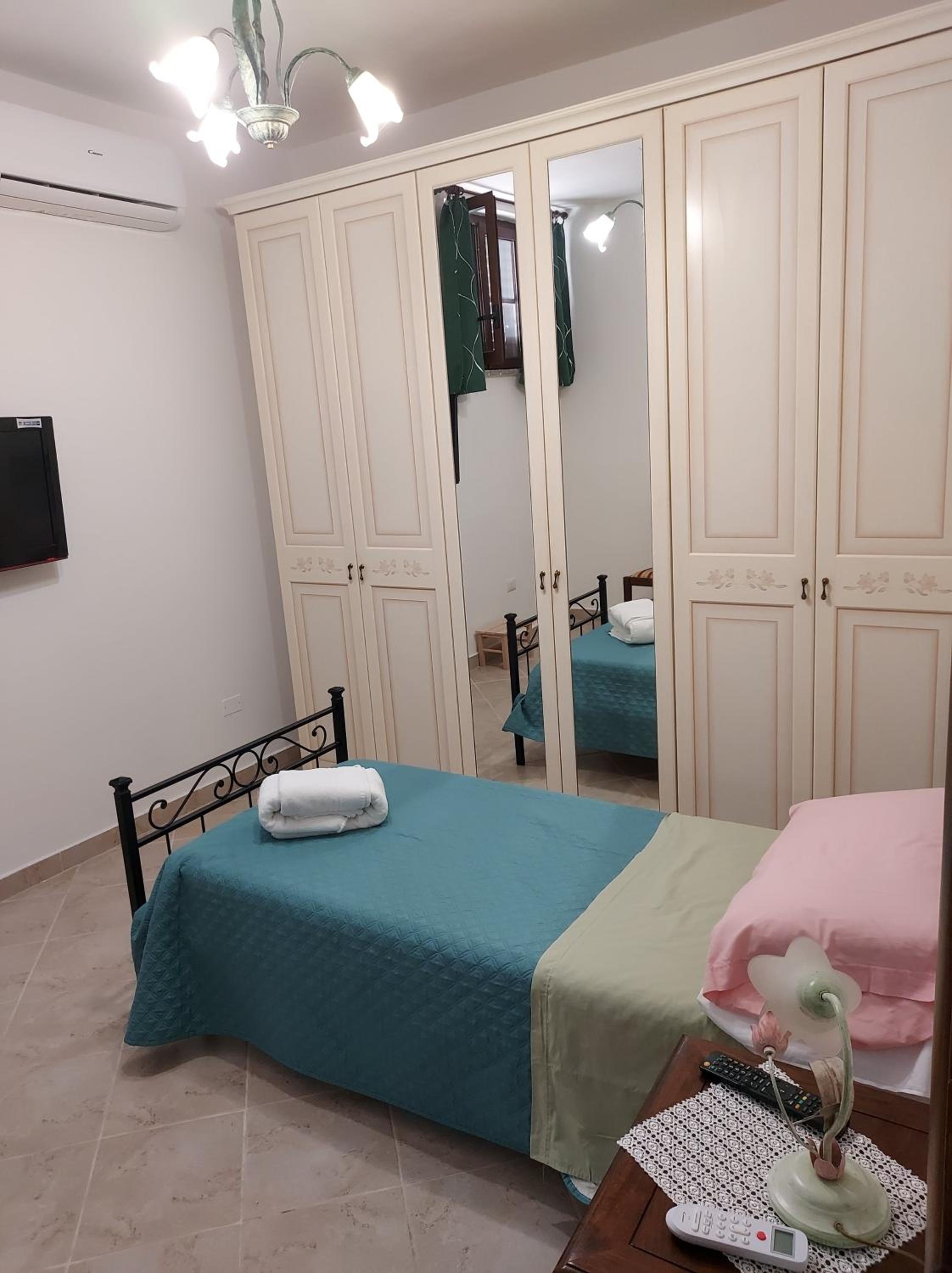 Single Room photo 1